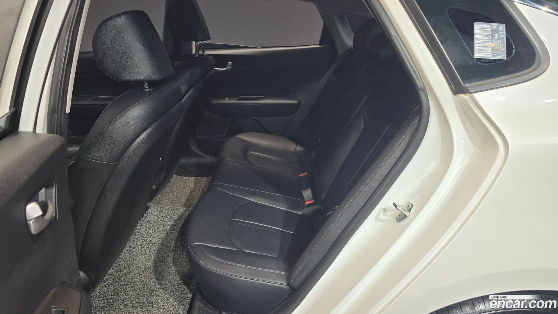 Main__Slider__Photo:K5 Kia 2019.5-12