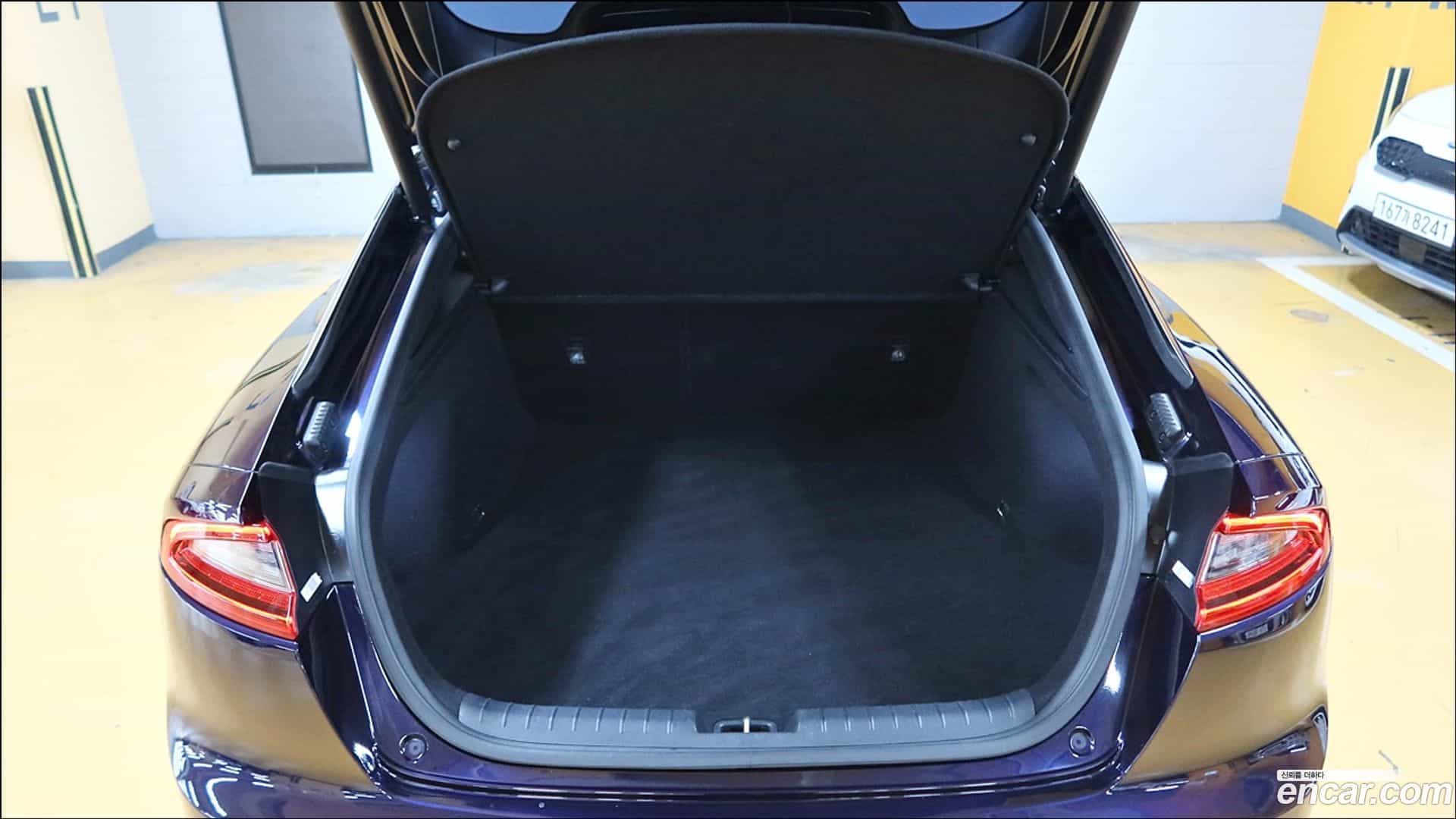 Stinger Kia 2017.11-INNER-007