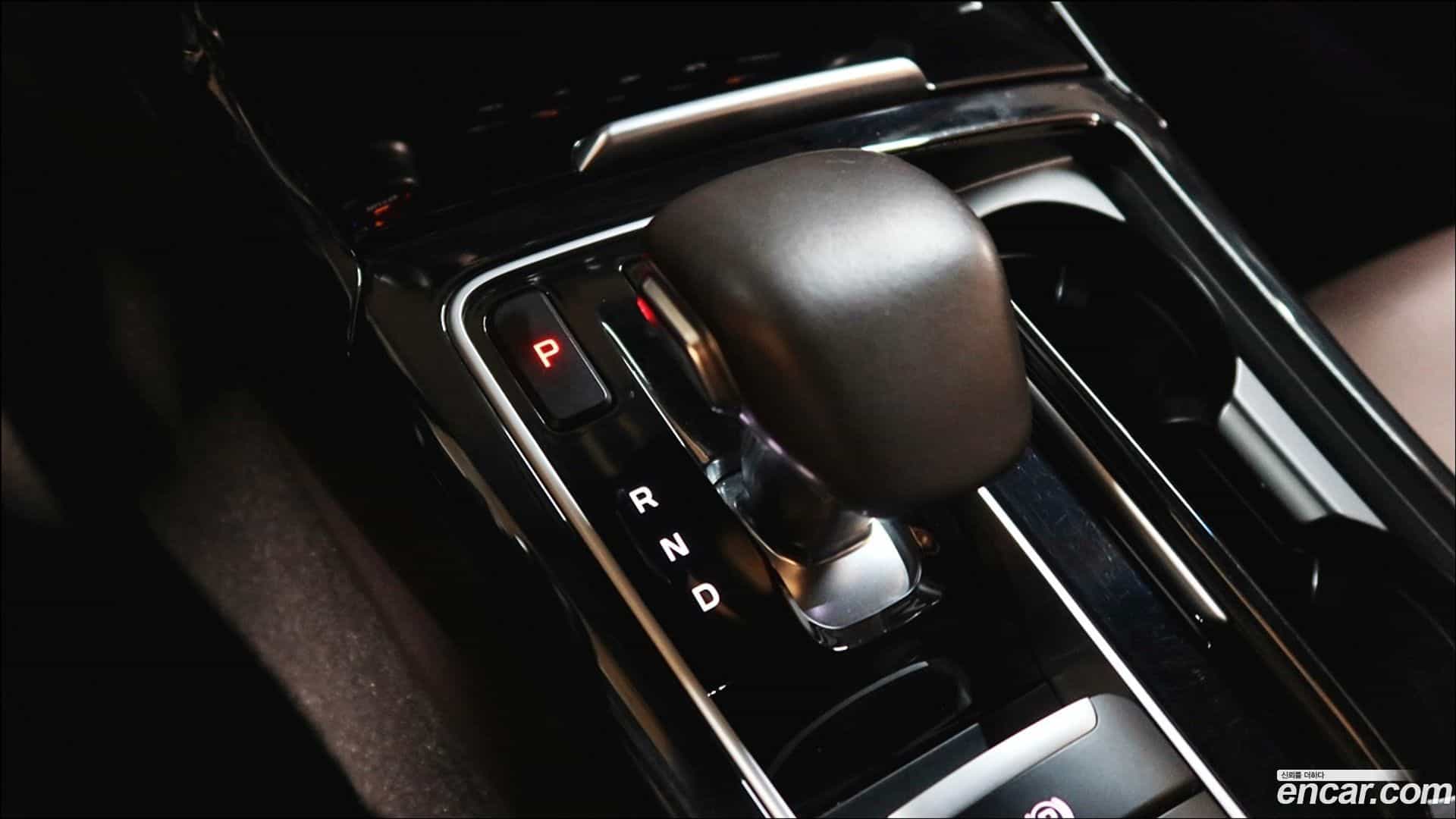 Stinger Kia 2017.11-OPTION-021