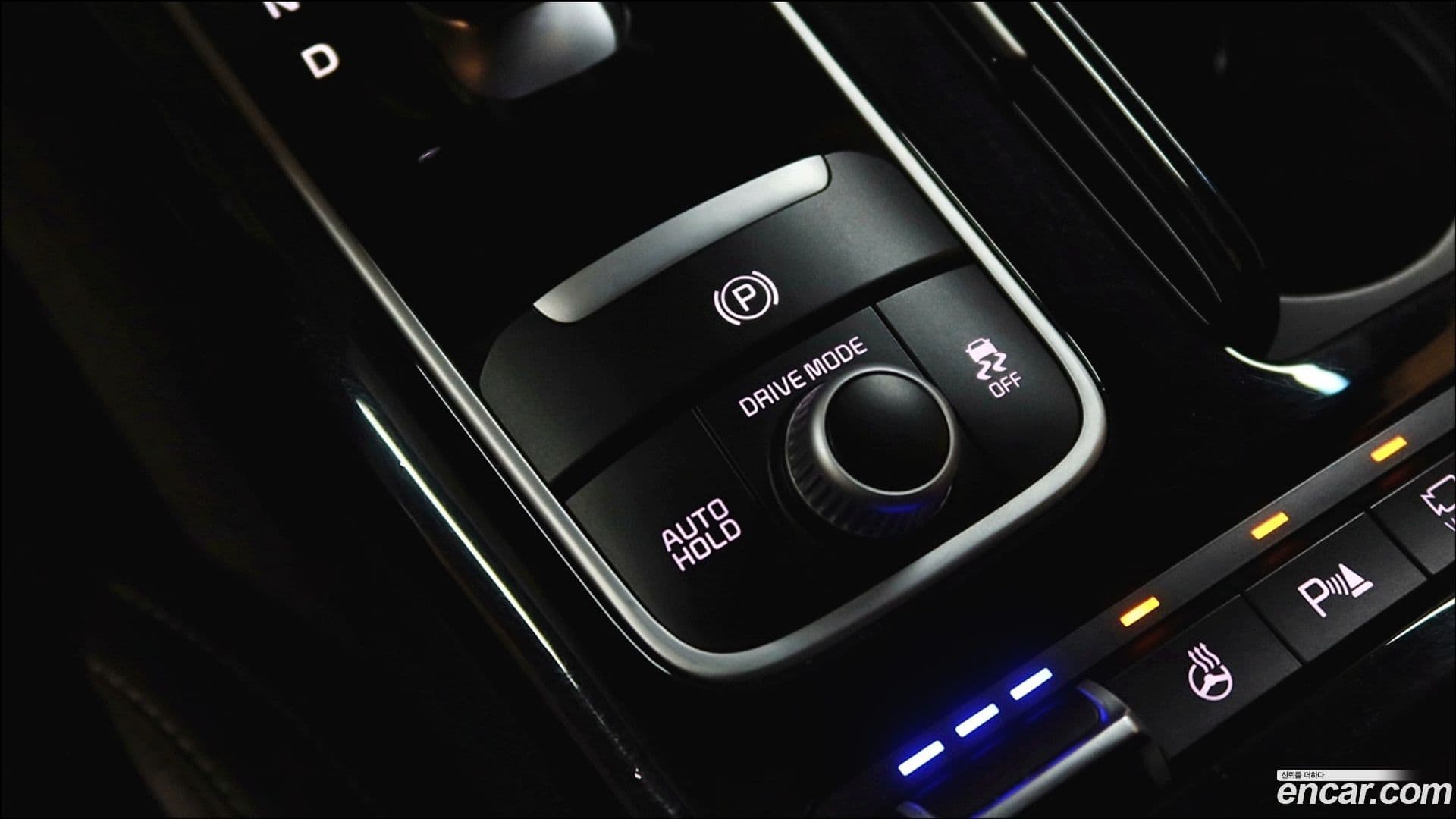 Main__Slider__Photo:Stinger Kia 2017.11-17