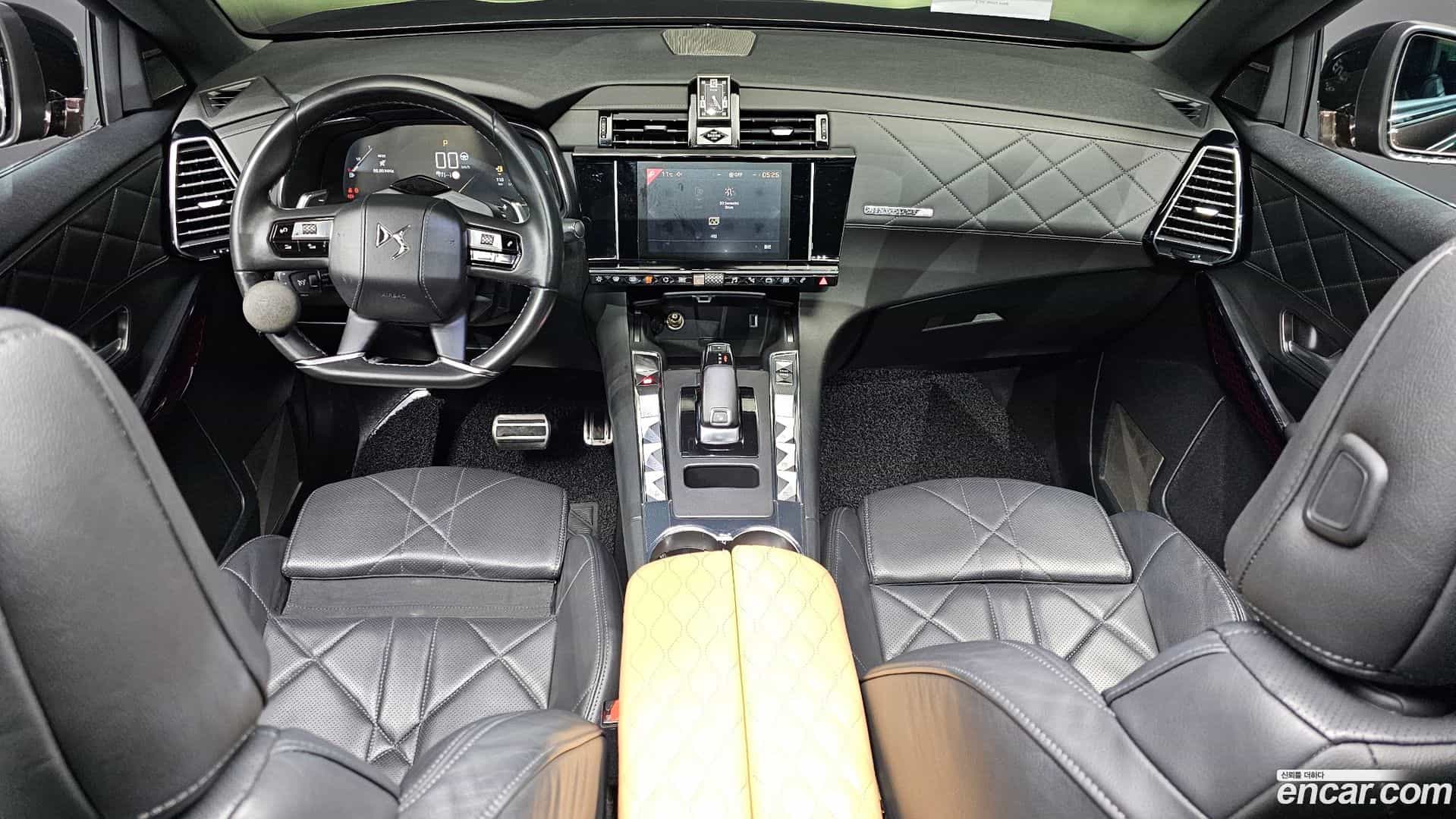 DS7 Citroen-DS 2021.2-INNER-007