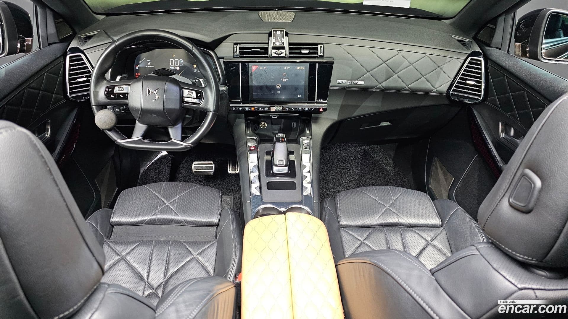 Main__Slider__Photo:DS7 Citroen-DS 2021.2-6