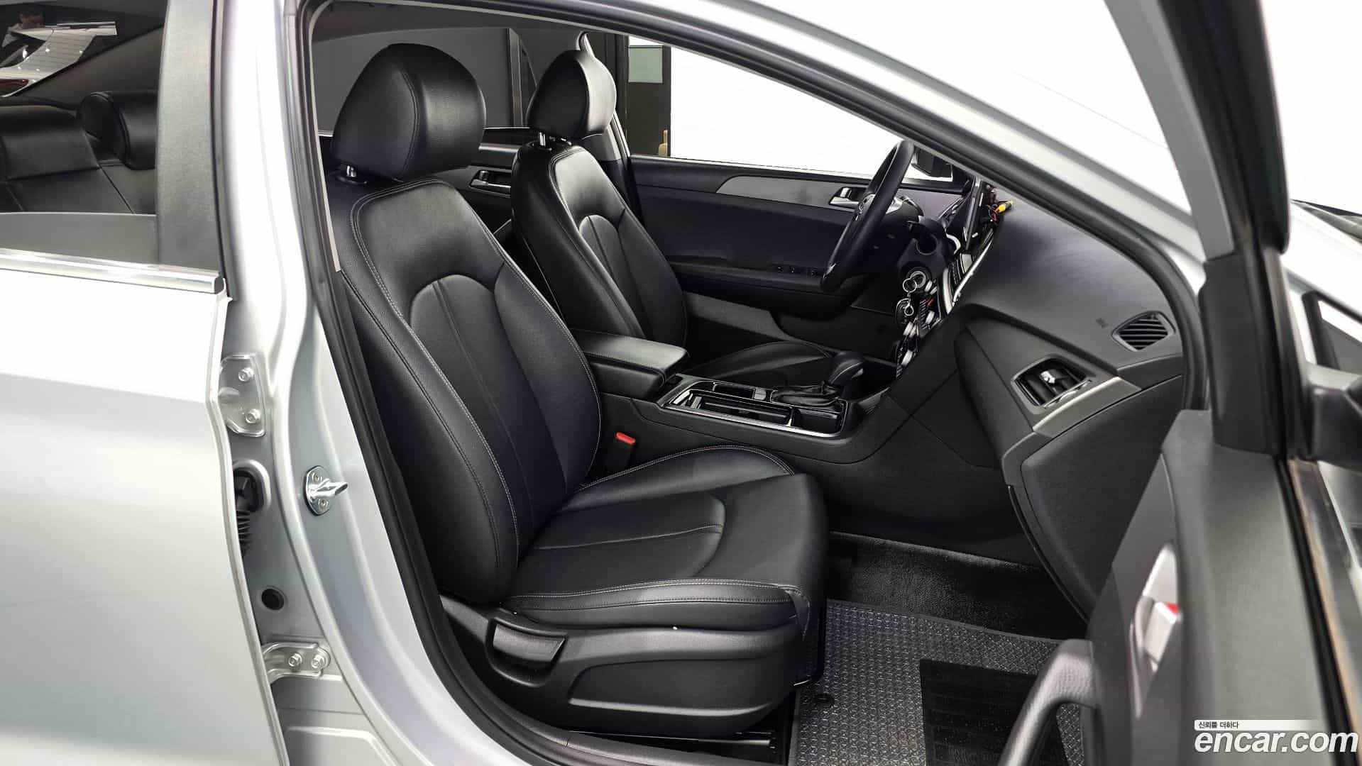 Sonata Hyundai 2017.8-INNER-010