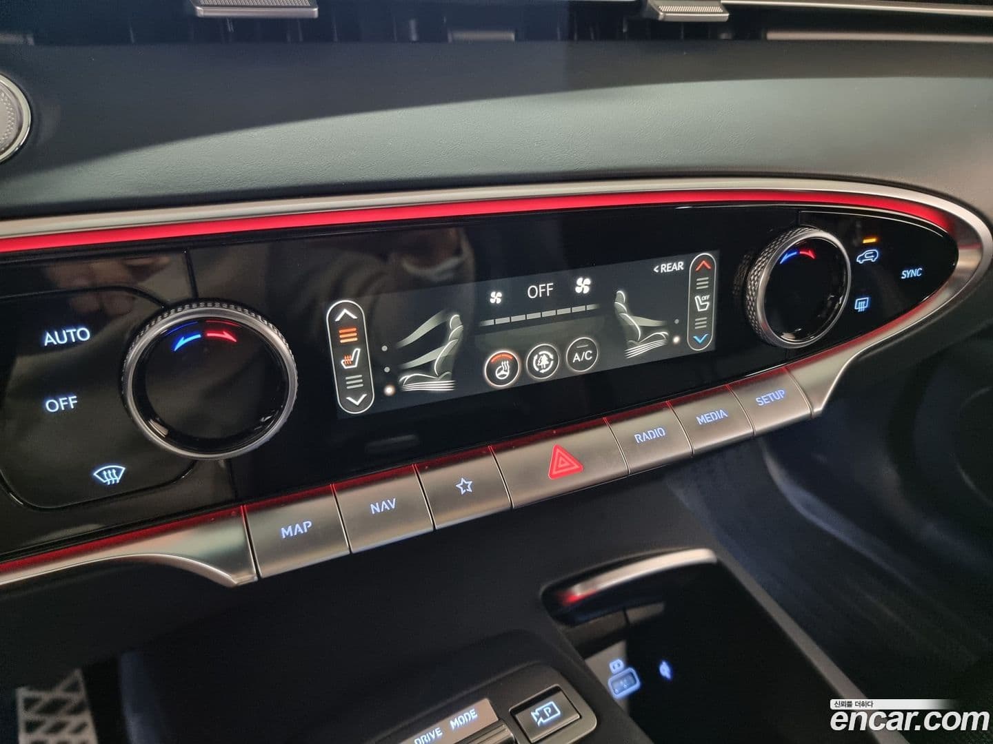 Main__Slider__Photo:GV70 Genesis 2021.2-17