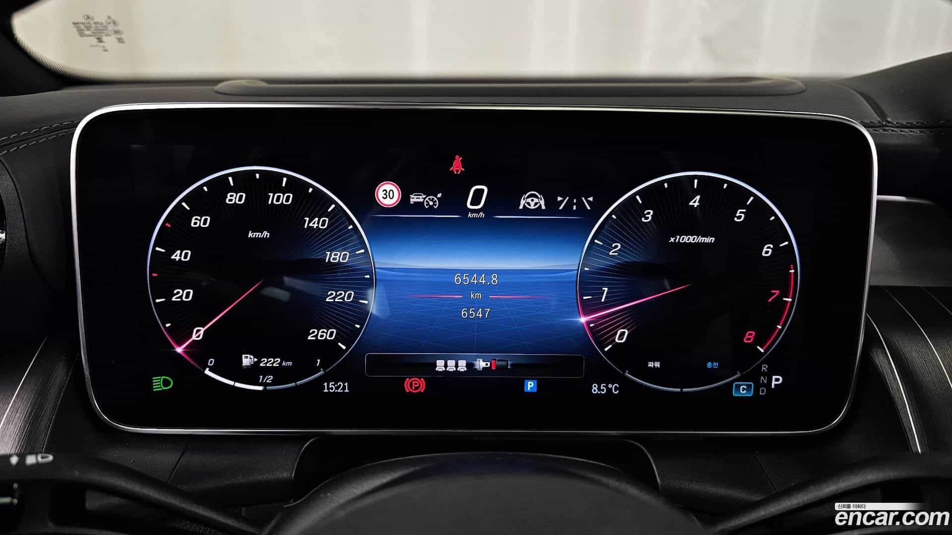 GLC-Class Mercedes-Benz 2023.11-INNER-008