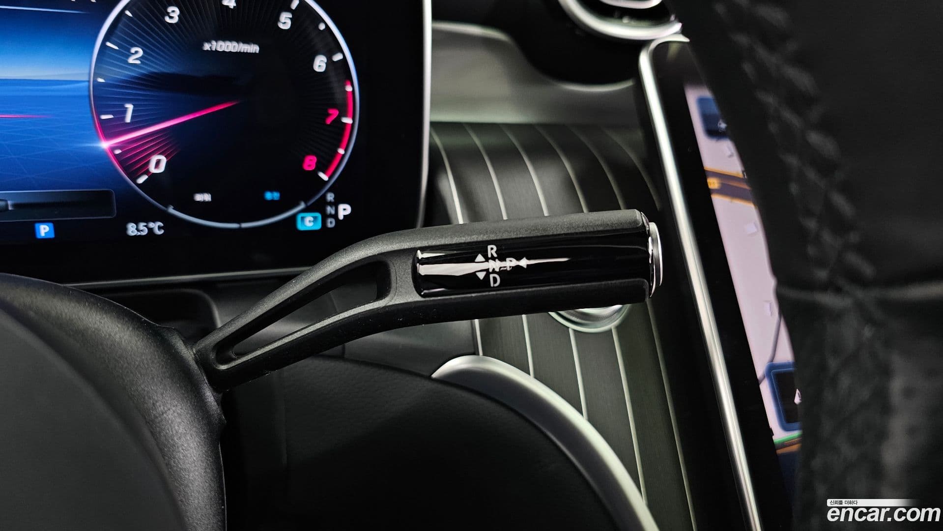 Main__Slider__Photo:GLC-Class Mercedes-Benz 2023.11-8