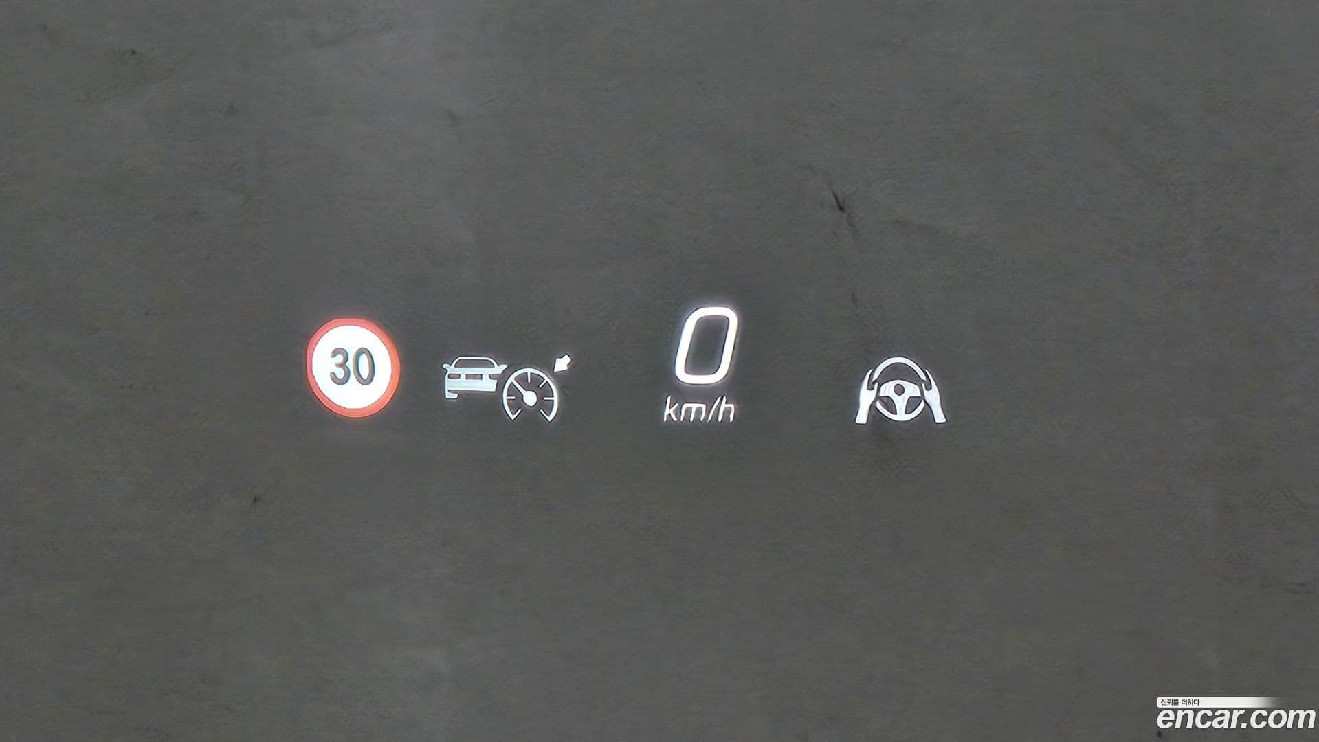 Main__Slider__Photo:GLC-Class Mercedes-Benz 2023.11-16