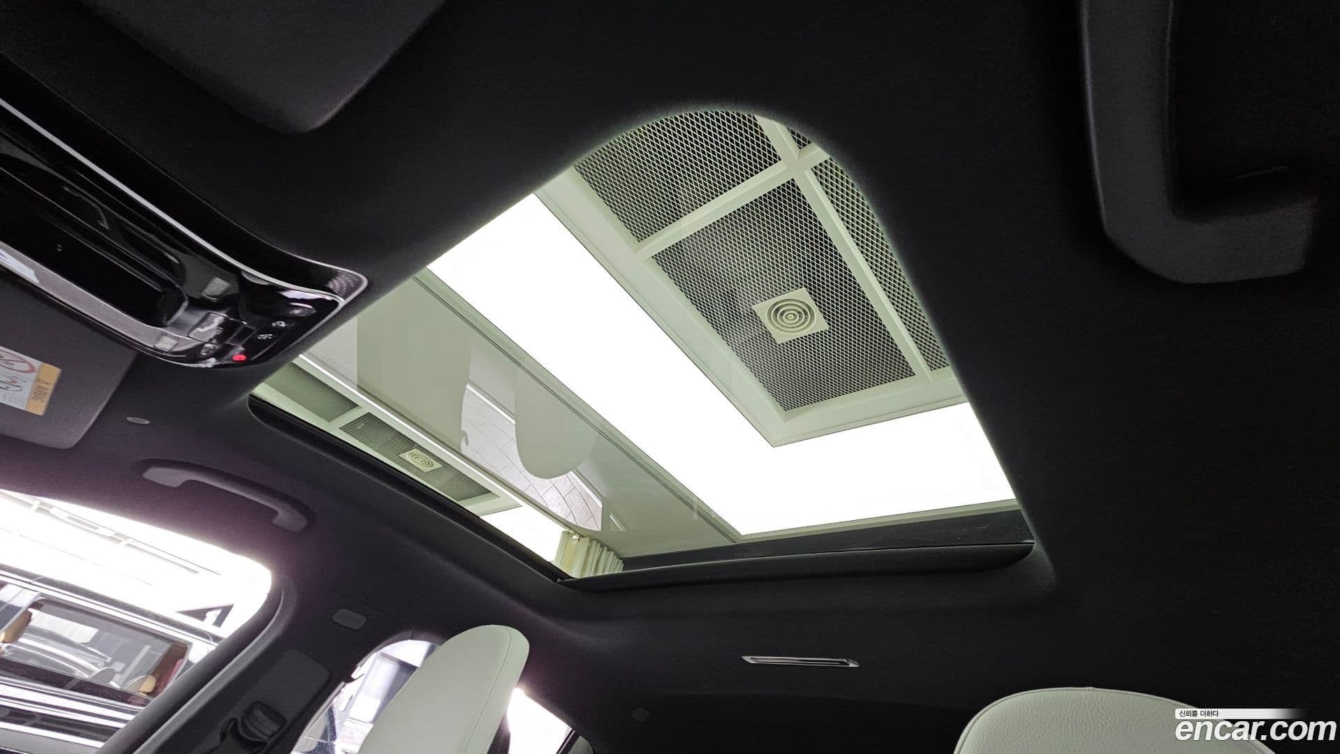 Main__Slider__Photo:GLC-Class Mercedes-Benz 2023.11-17