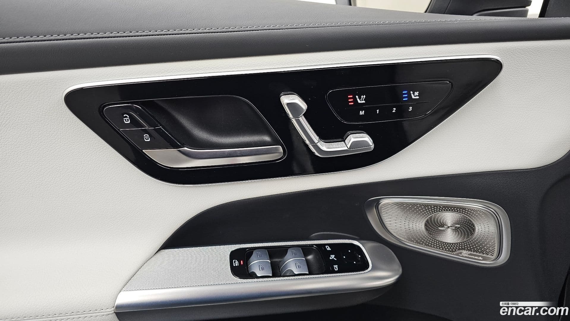 Main__Slider__Photo:GLC-Class Mercedes-Benz 2023.11-18