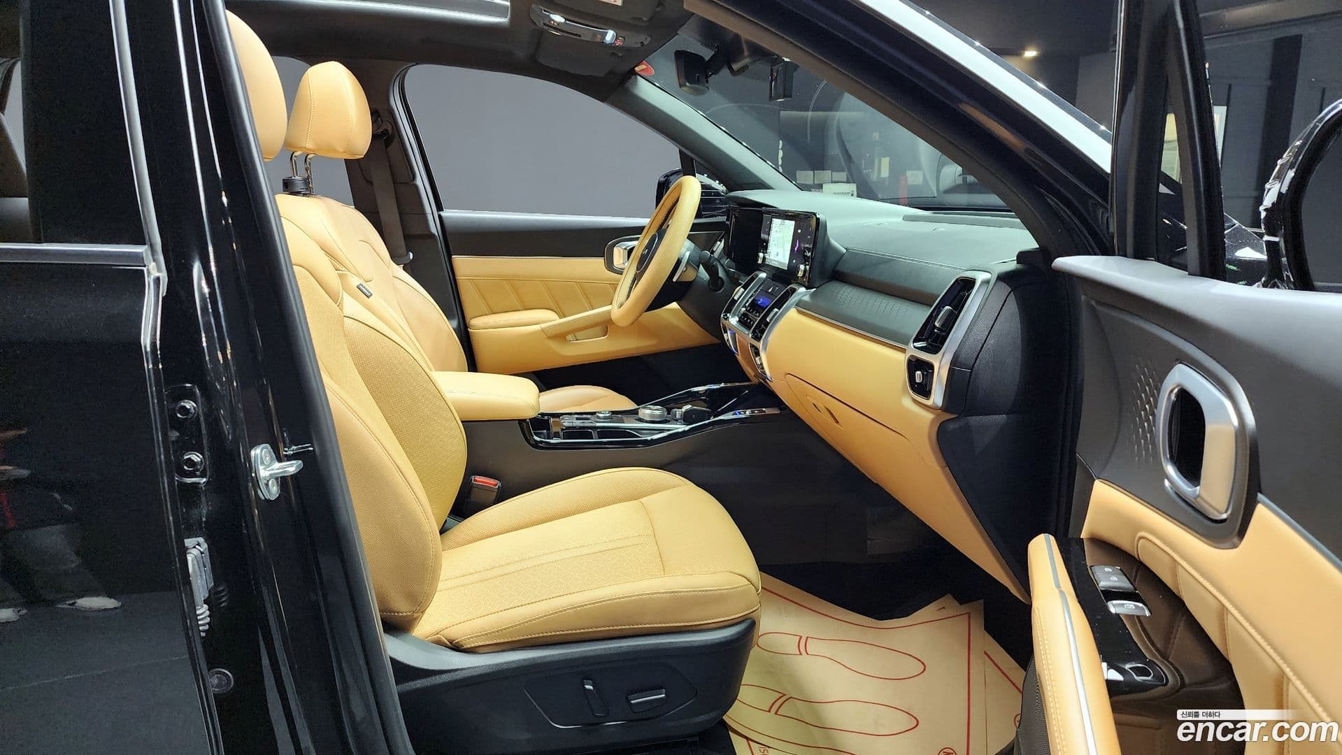 Main__Slider__Photo:Sorento Kia 2022.4-9