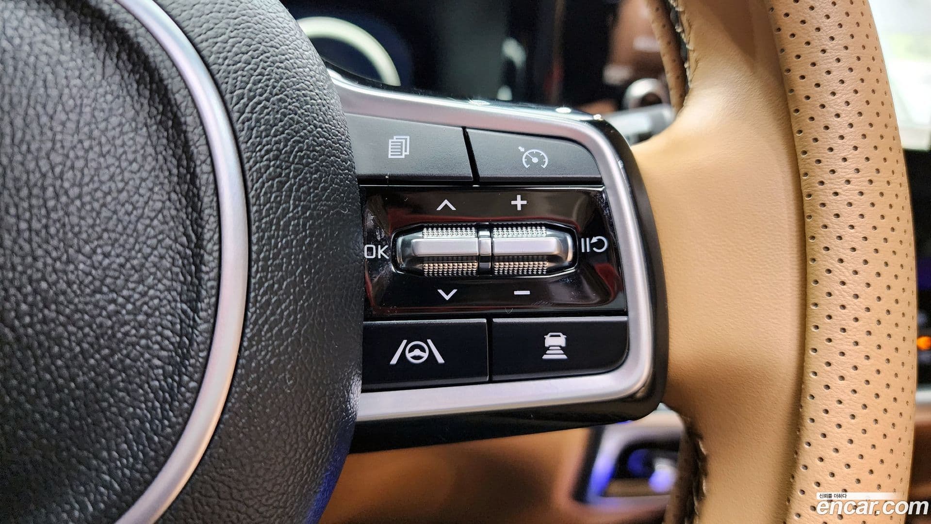 Main__Slider__Photo:Sorento Kia 2022.4-18