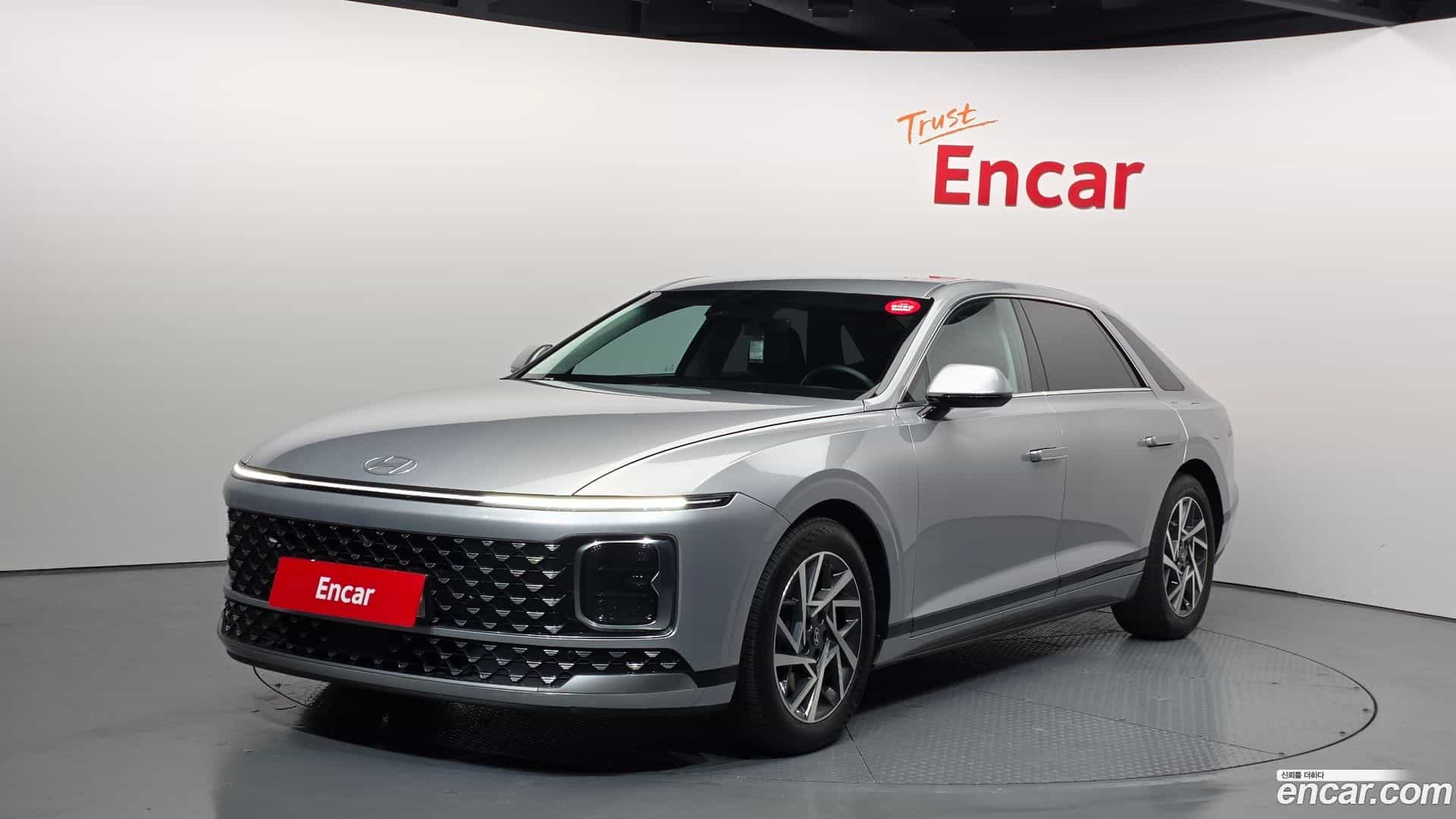 Grandeur Hyundai 2023.10-OUTER-001