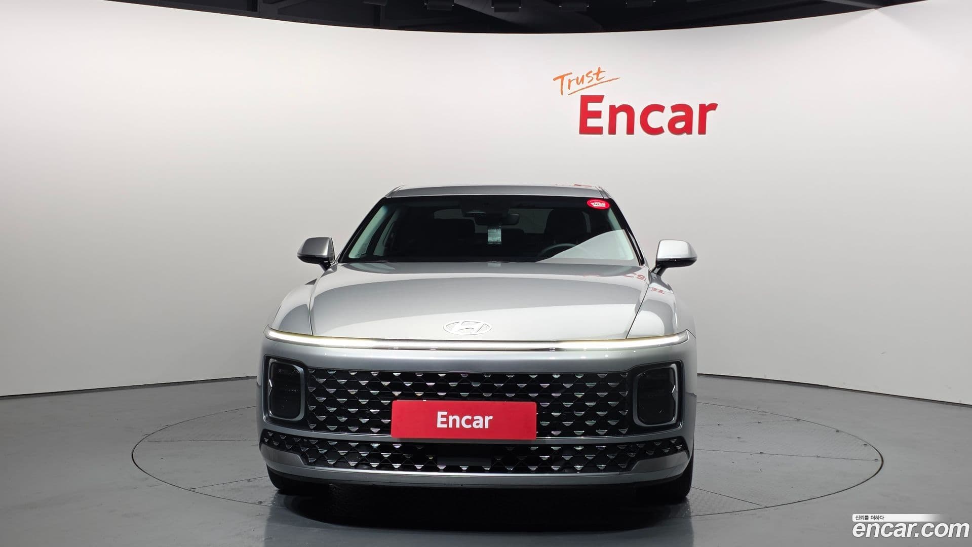 Main__Slider__Photo:Grandeur Hyundai 2023.10-2