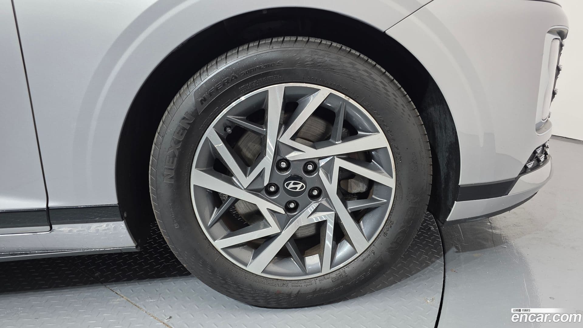 Main__Slider__Photo:Grandeur Hyundai 2023.10-4