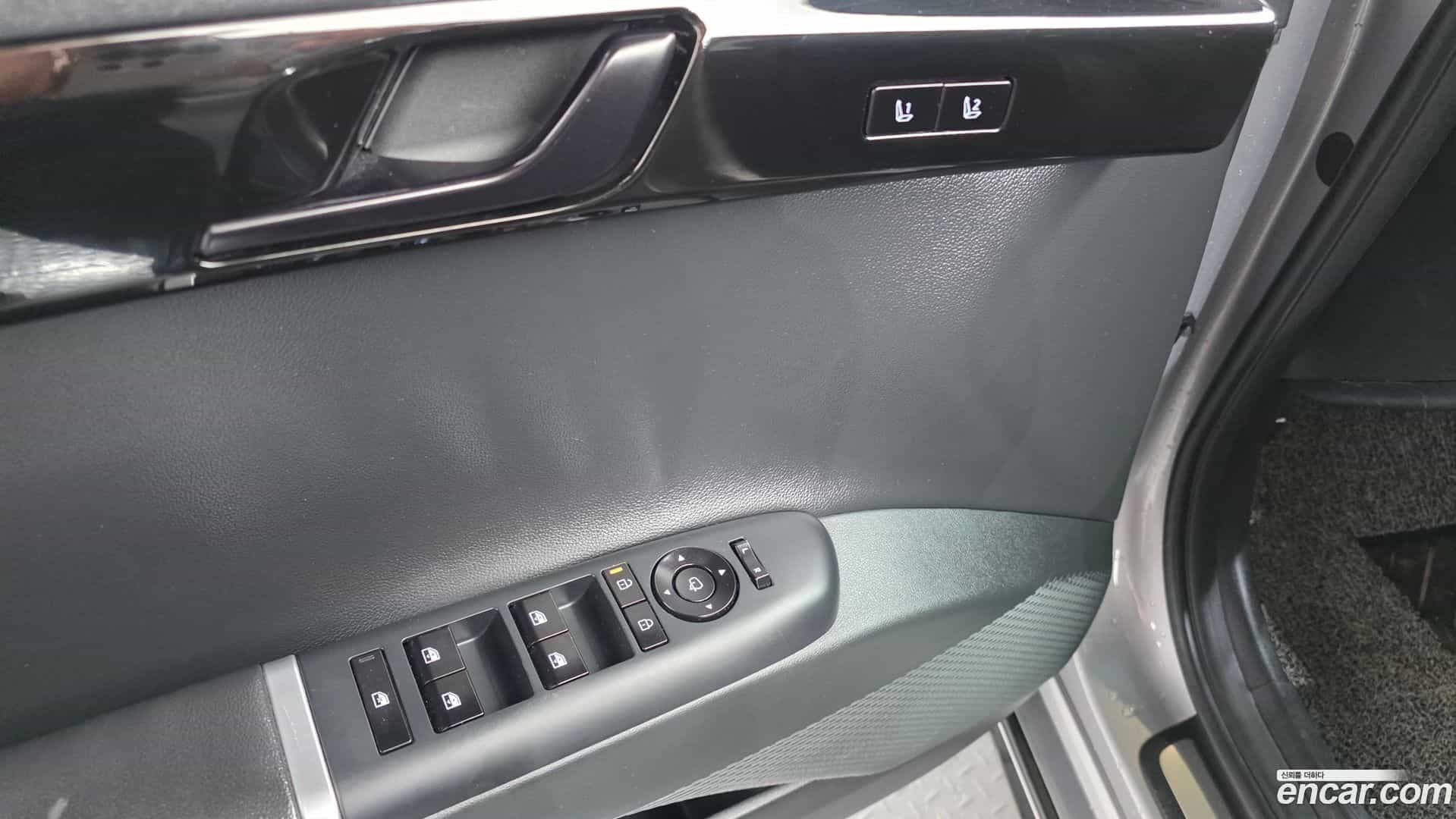 Grandeur Hyundai 2023.10-OPTION-016