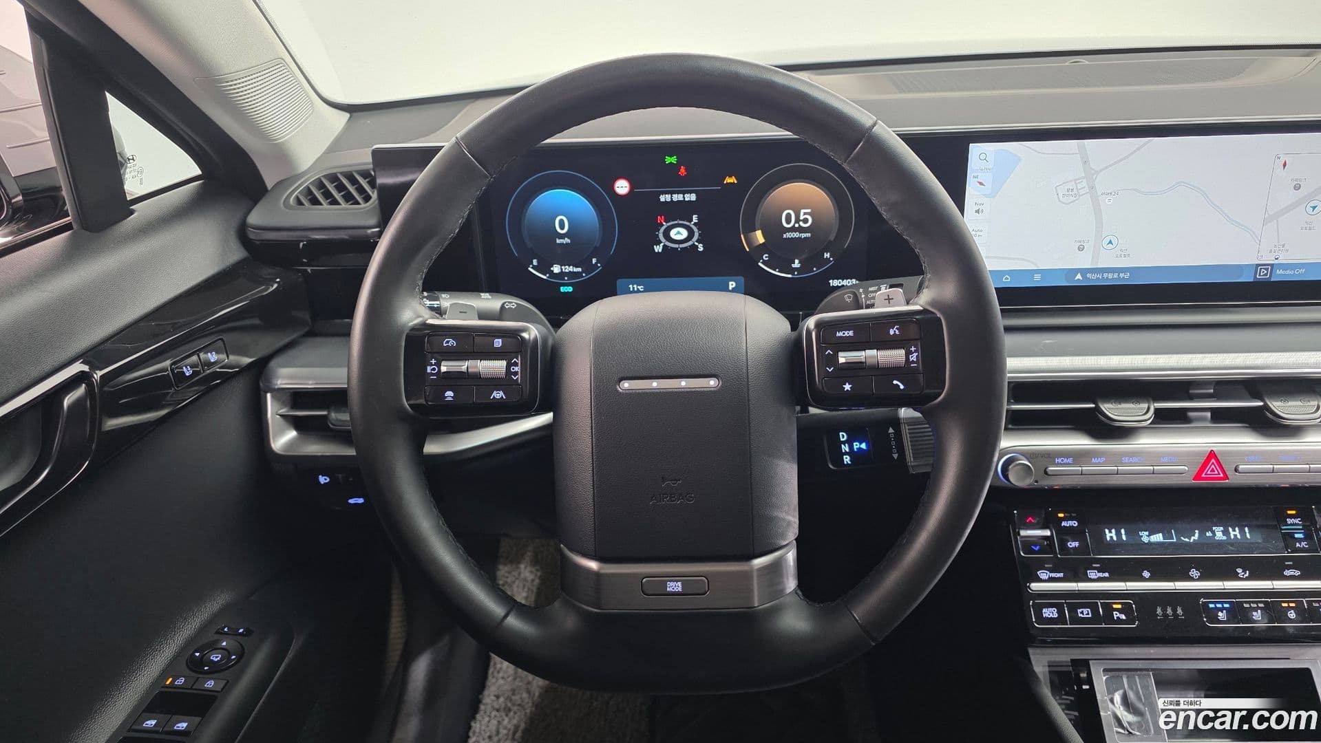 Main__Slider__Photo:Grandeur Hyundai 2023.10-13