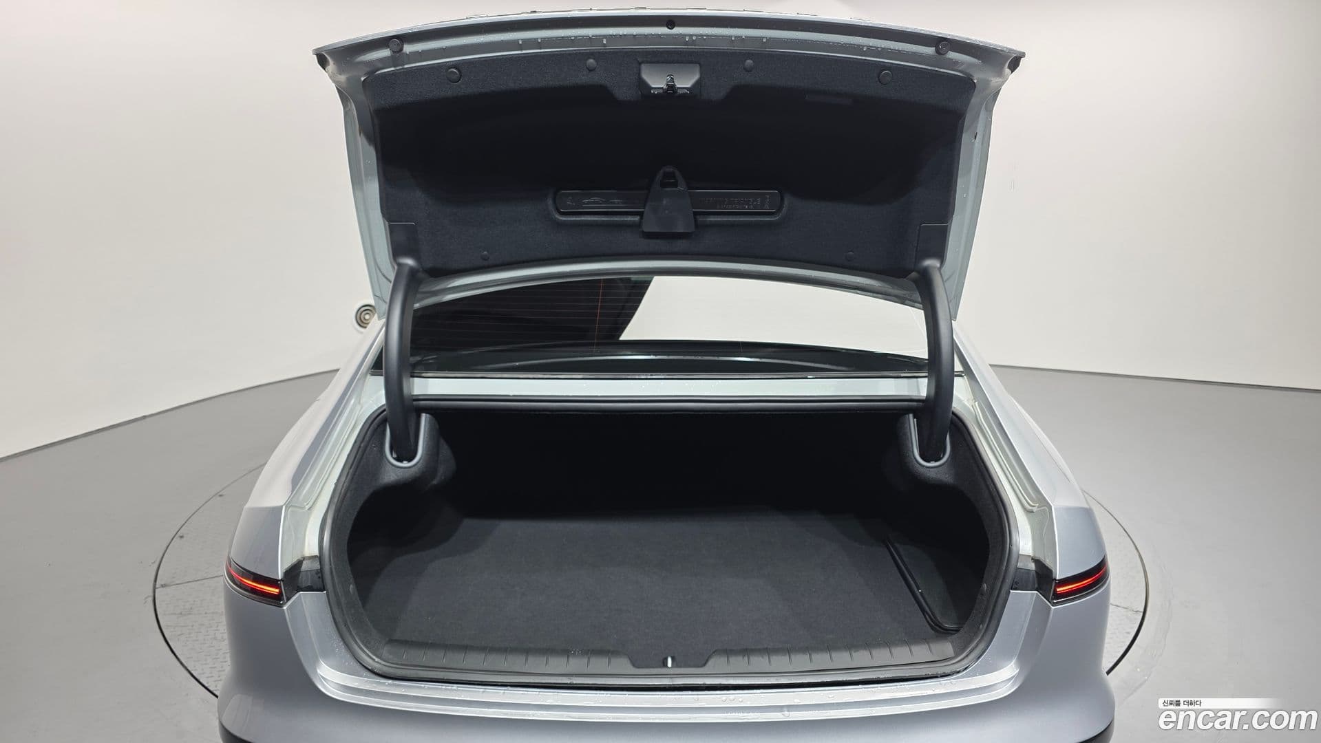 Main__Slider__Photo:Grandeur Hyundai 2023.10-19