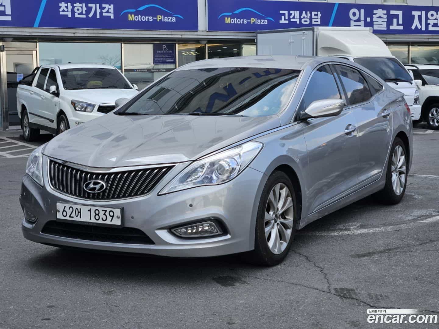 Grandeur Hyundai 2011.1-OUTER-002