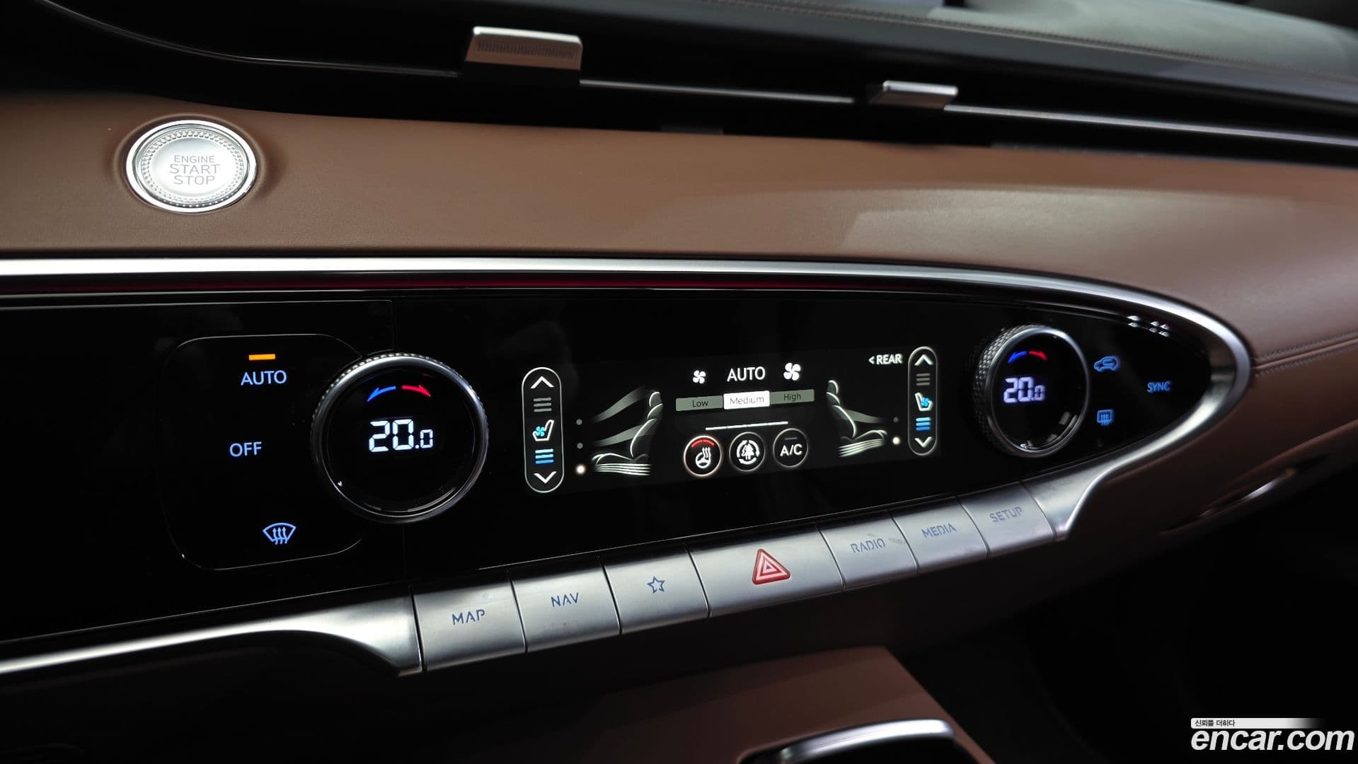 Main__Slider__Photo:GV70 Genesis 2021.1-16