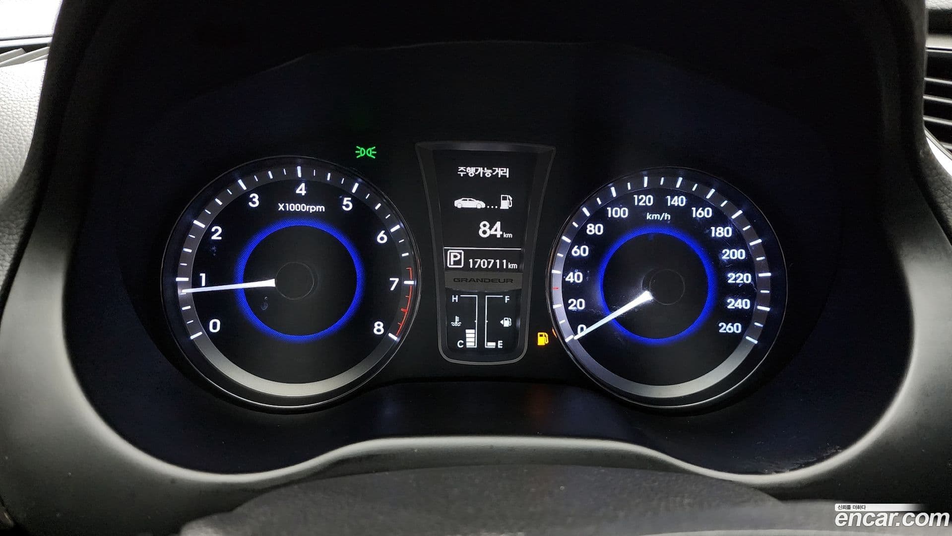 Main__Slider__Photo:Grandeur Hyundai 2014.1-7