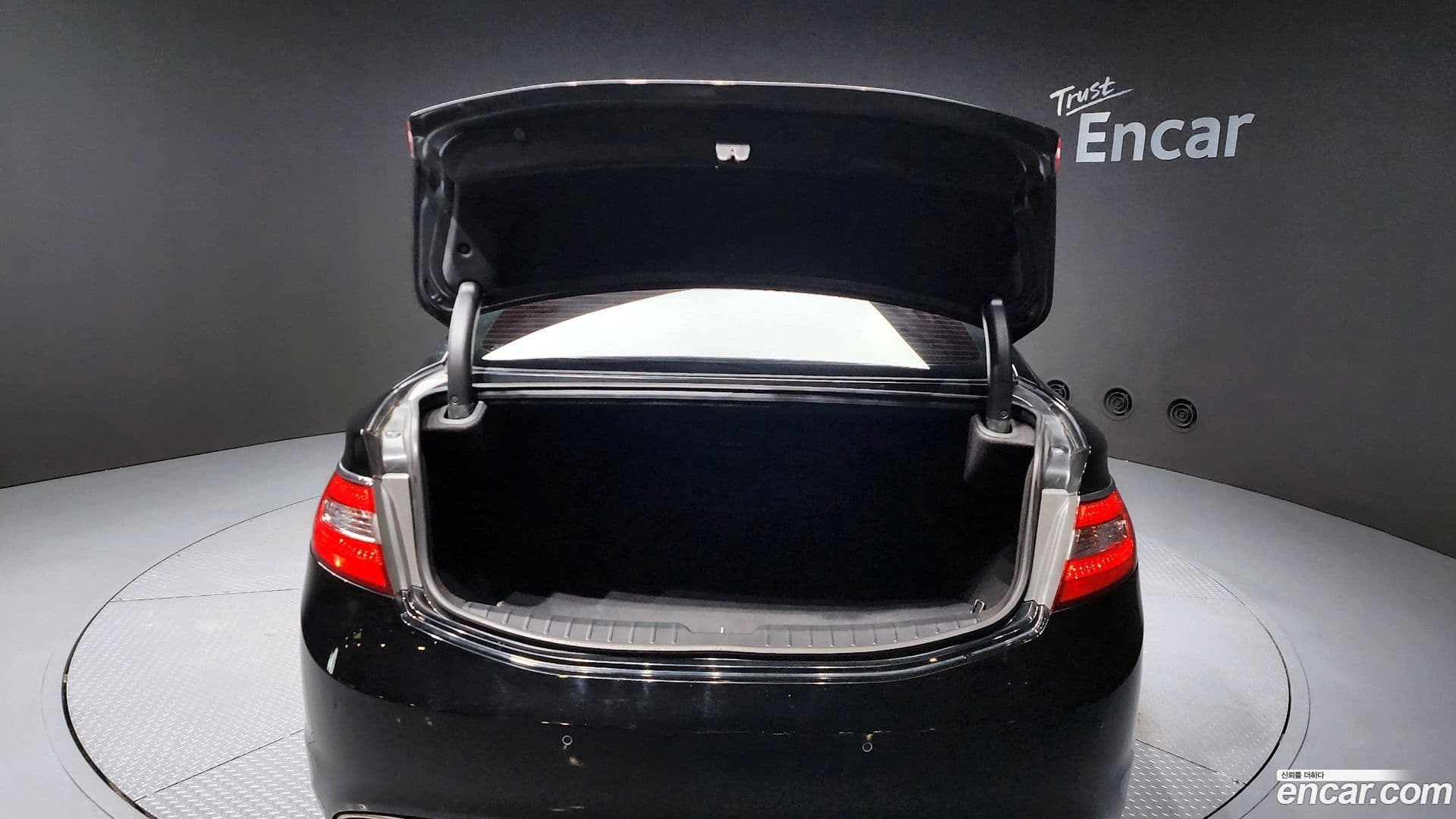 Main__Slider__Photo:Grandeur Hyundai 2014.1-19