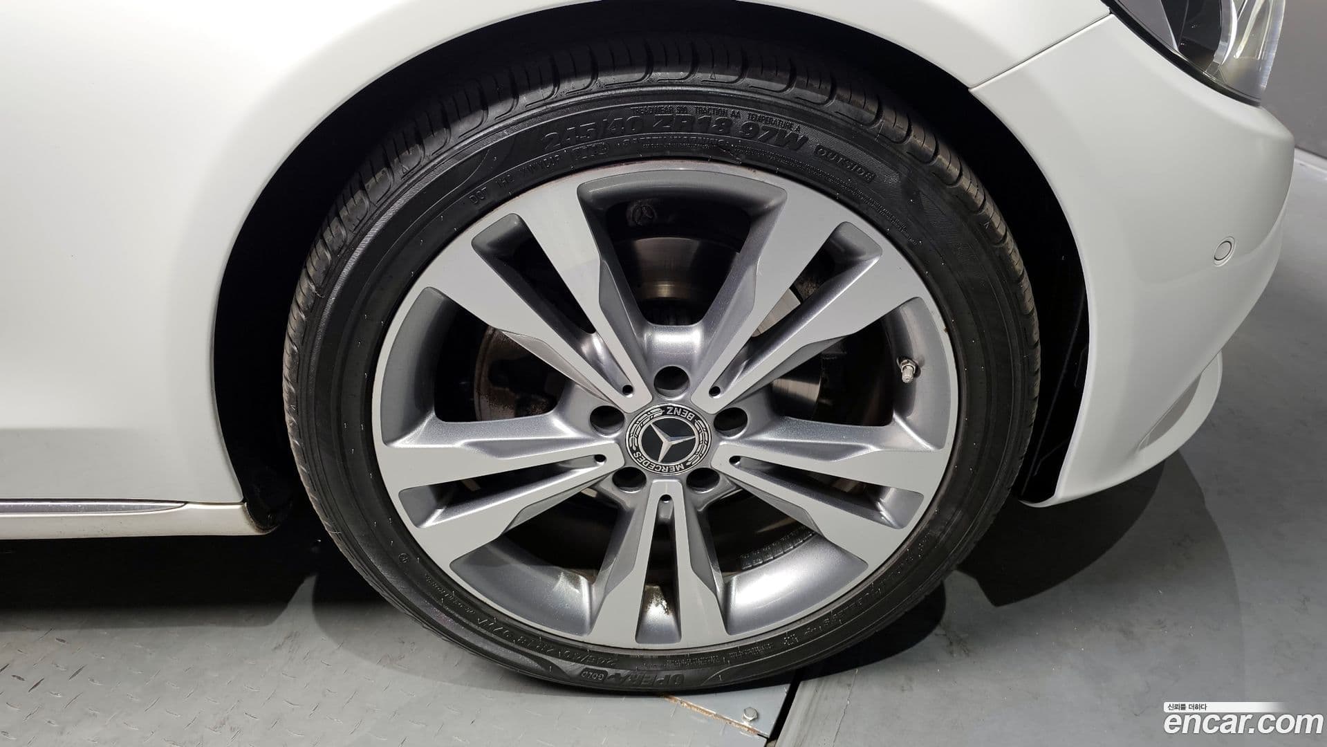 Main__Slider__Photo:C-Class Mercedes-Benz 2017.8-4