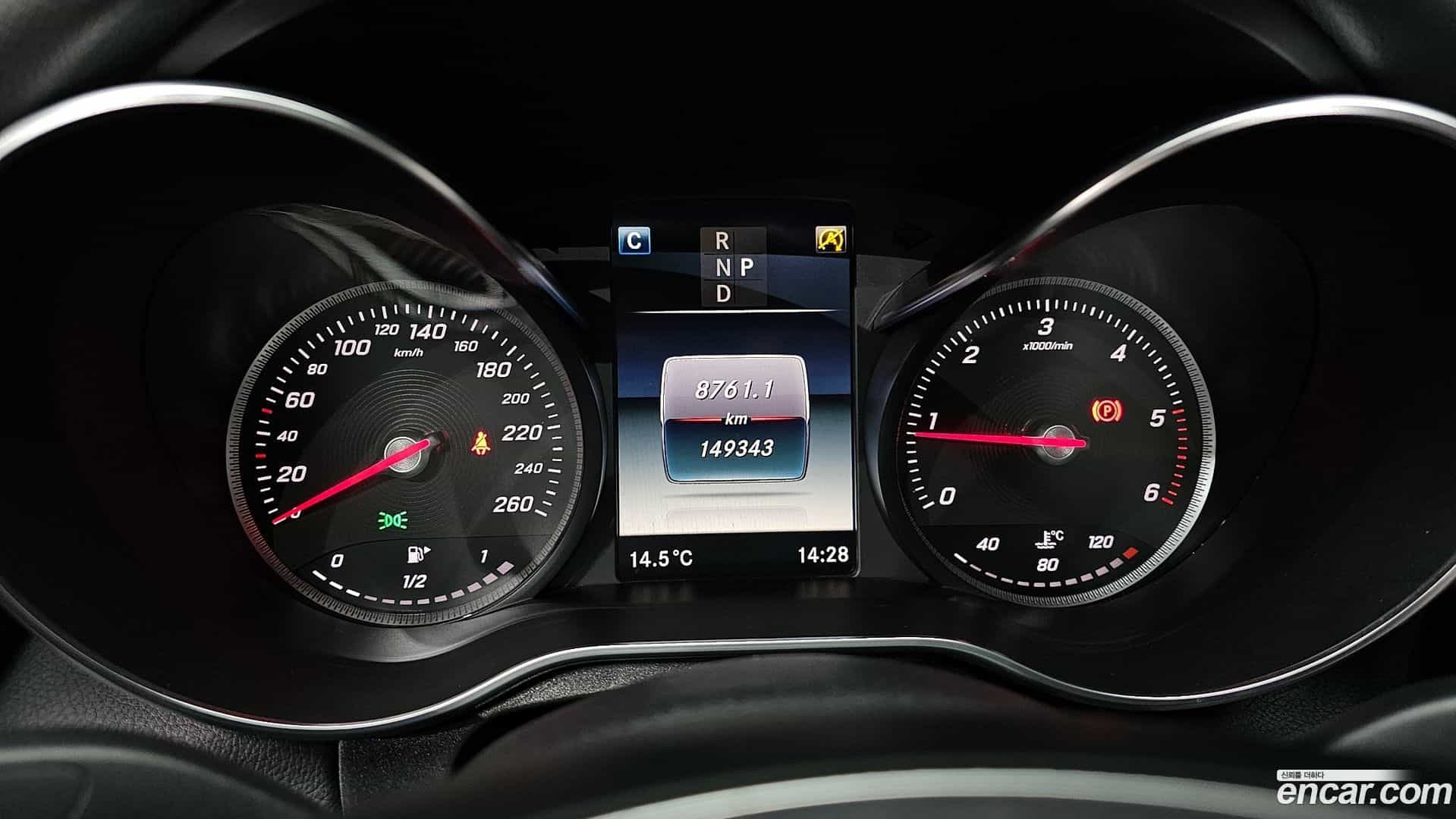 C-Class Mercedes-Benz 2017.8-INNER-008