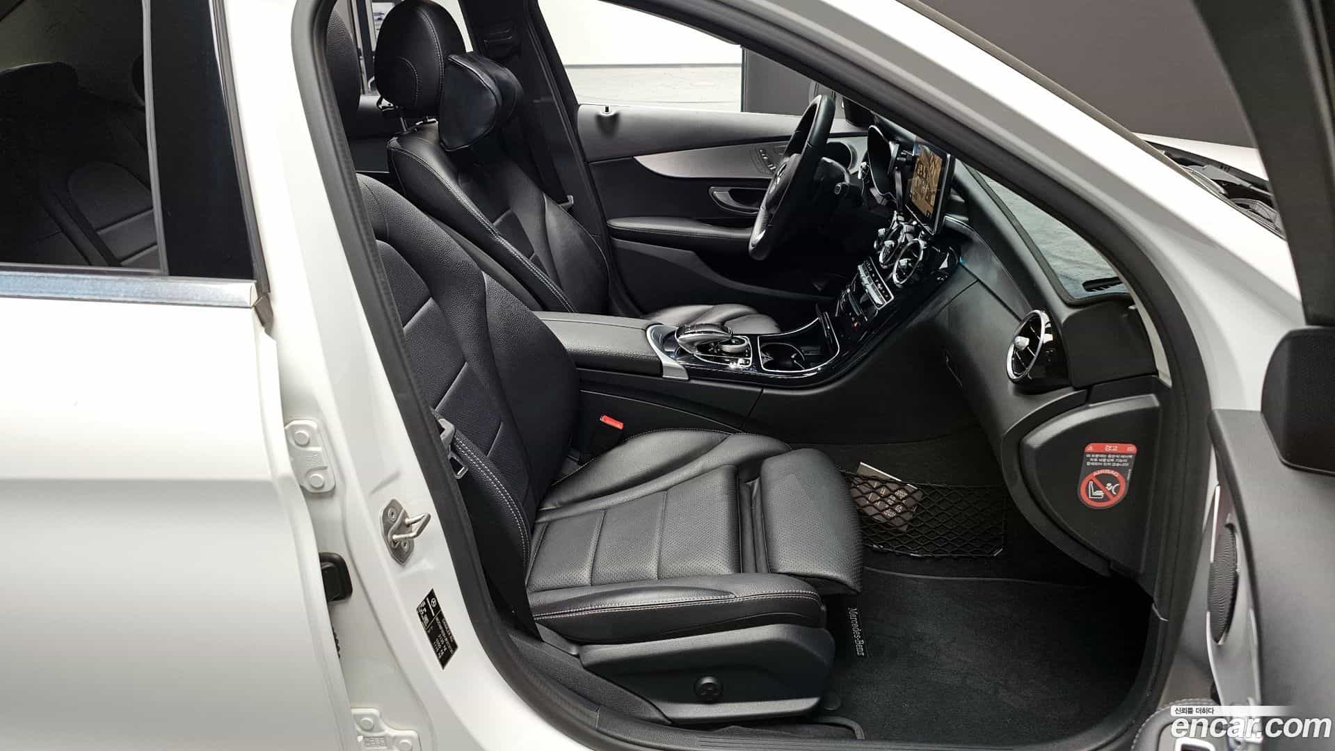 C-Class Mercedes-Benz 2017.8-INNER-010