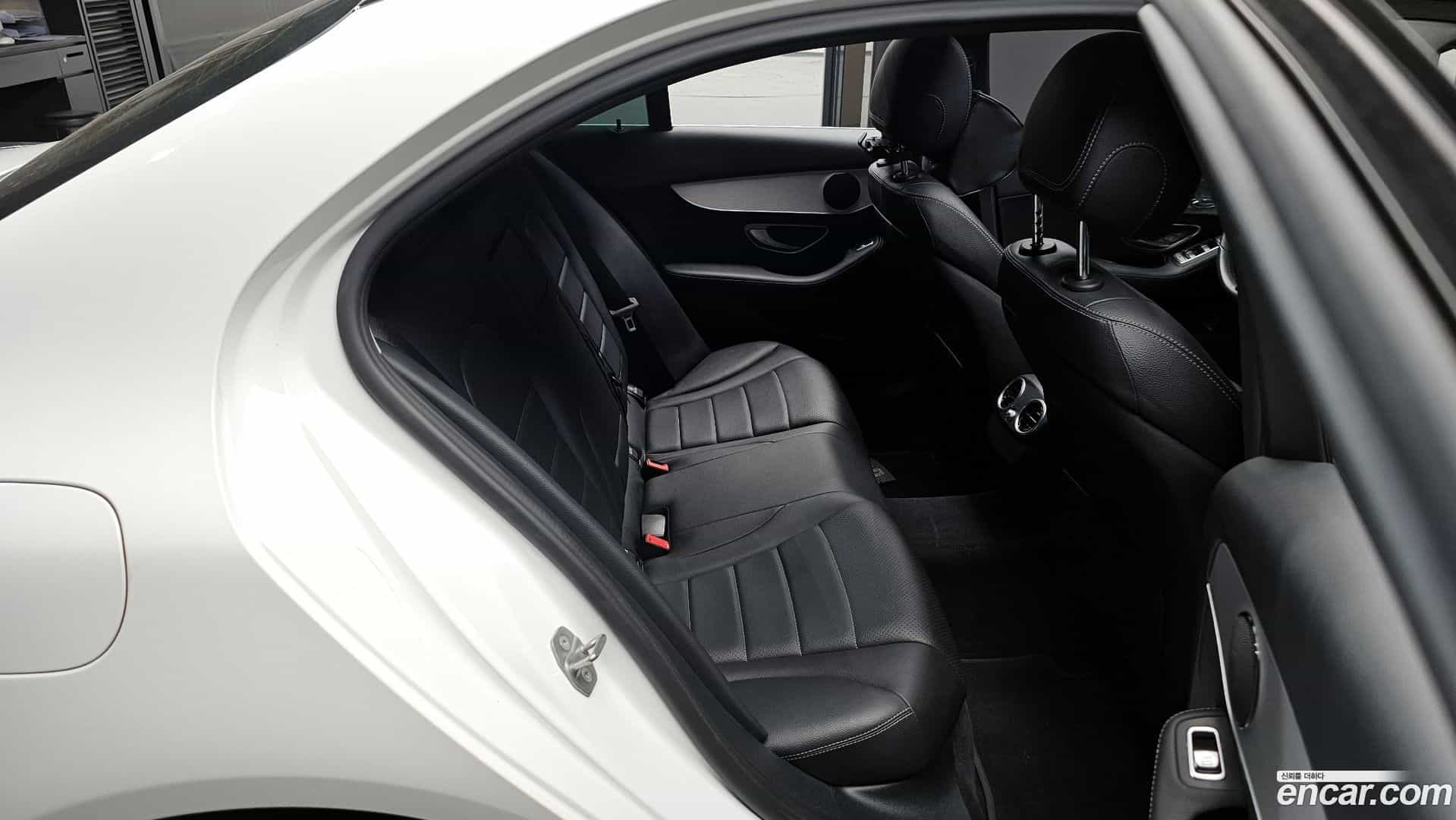 C-Class Mercedes-Benz 2017.8-OPTION-015