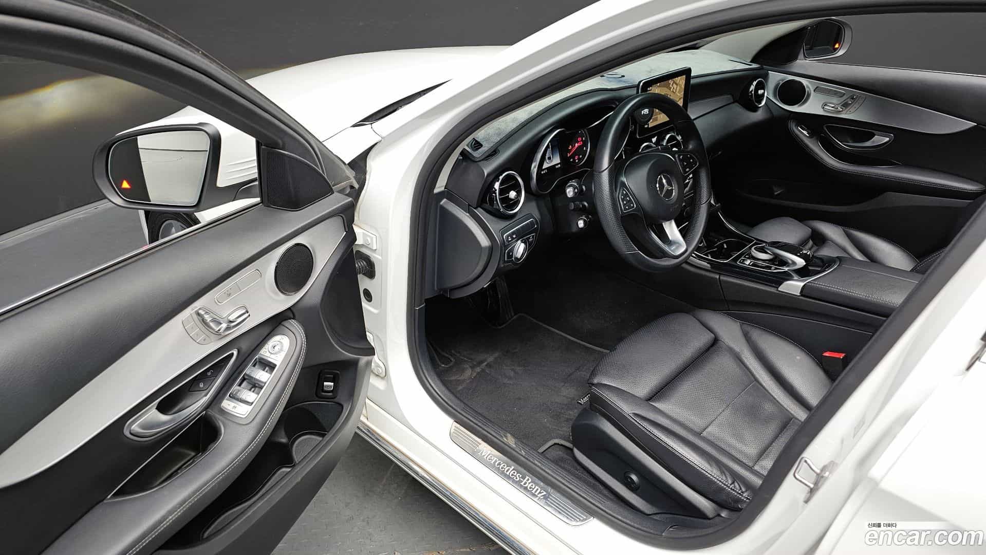 C-Class Mercedes-Benz 2017.8-OPTION-016