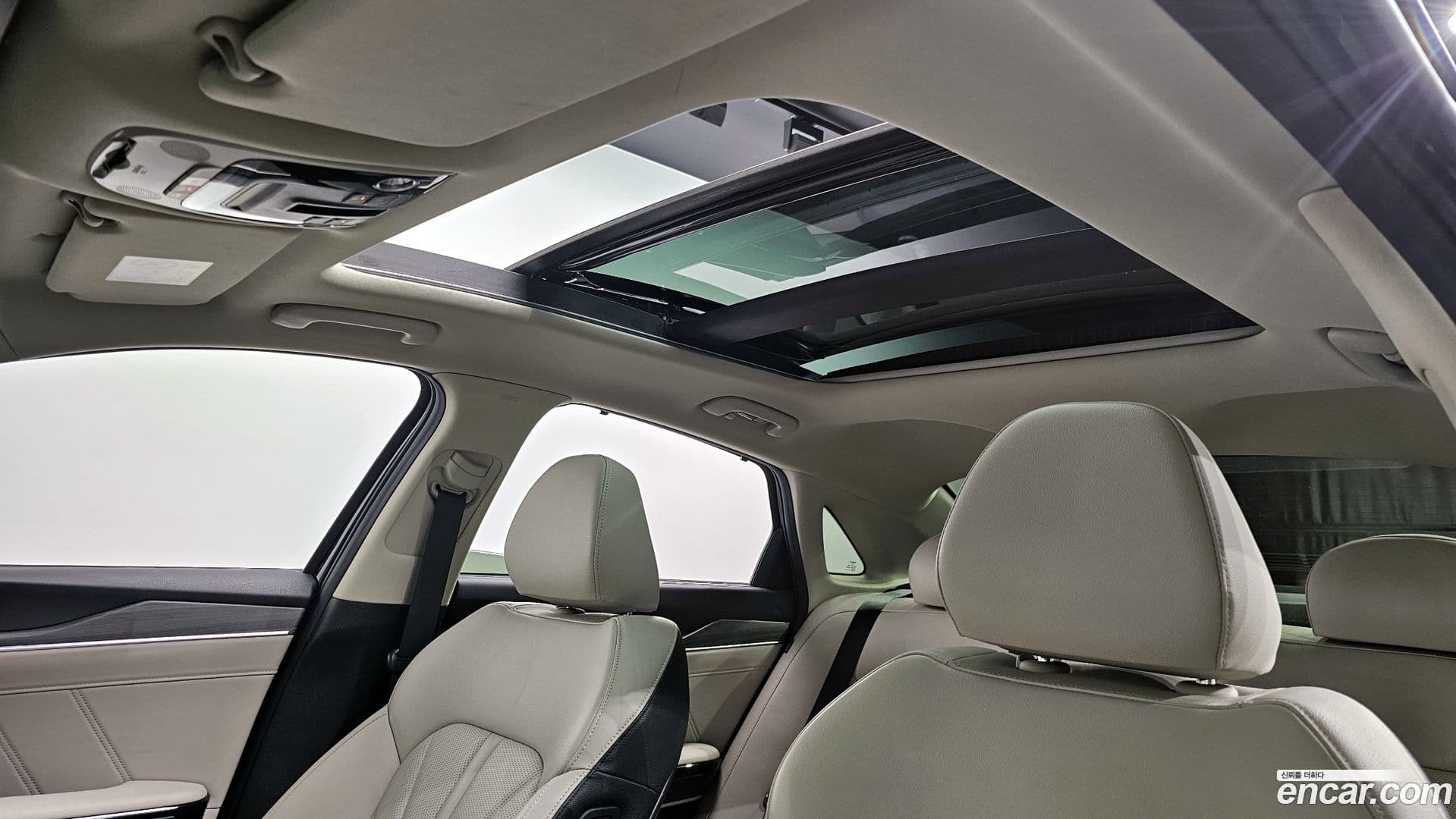 Main__Slider__Photo:K5 Kia 2024.0-17