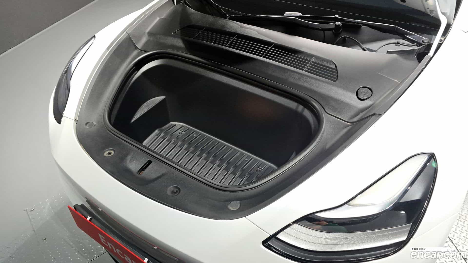 Model Y Tesla 2023.5-OUTER-006