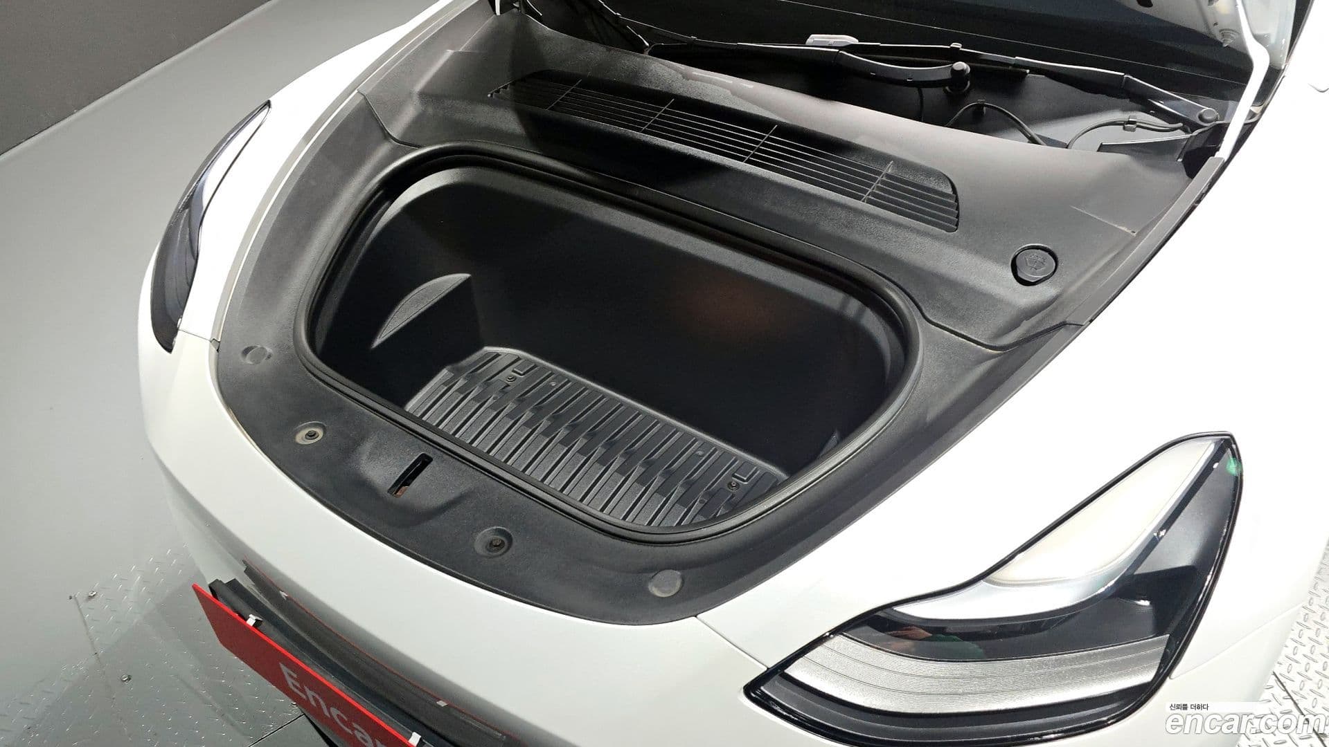 Main__Slider__Photo:Model Y Tesla 2023.5-5