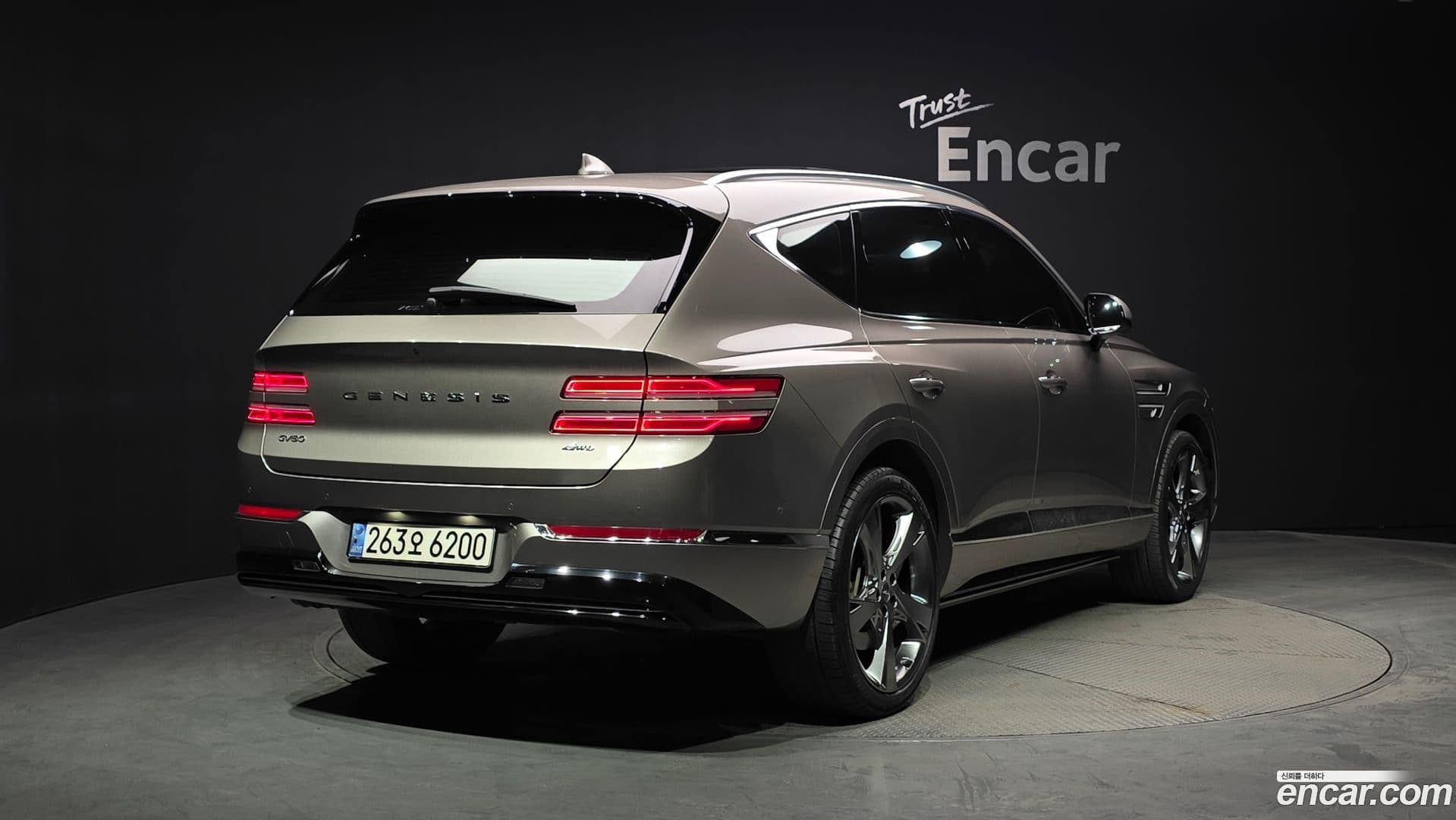 Main__Slider__Photo:GV80 Genesis 2021.4-1