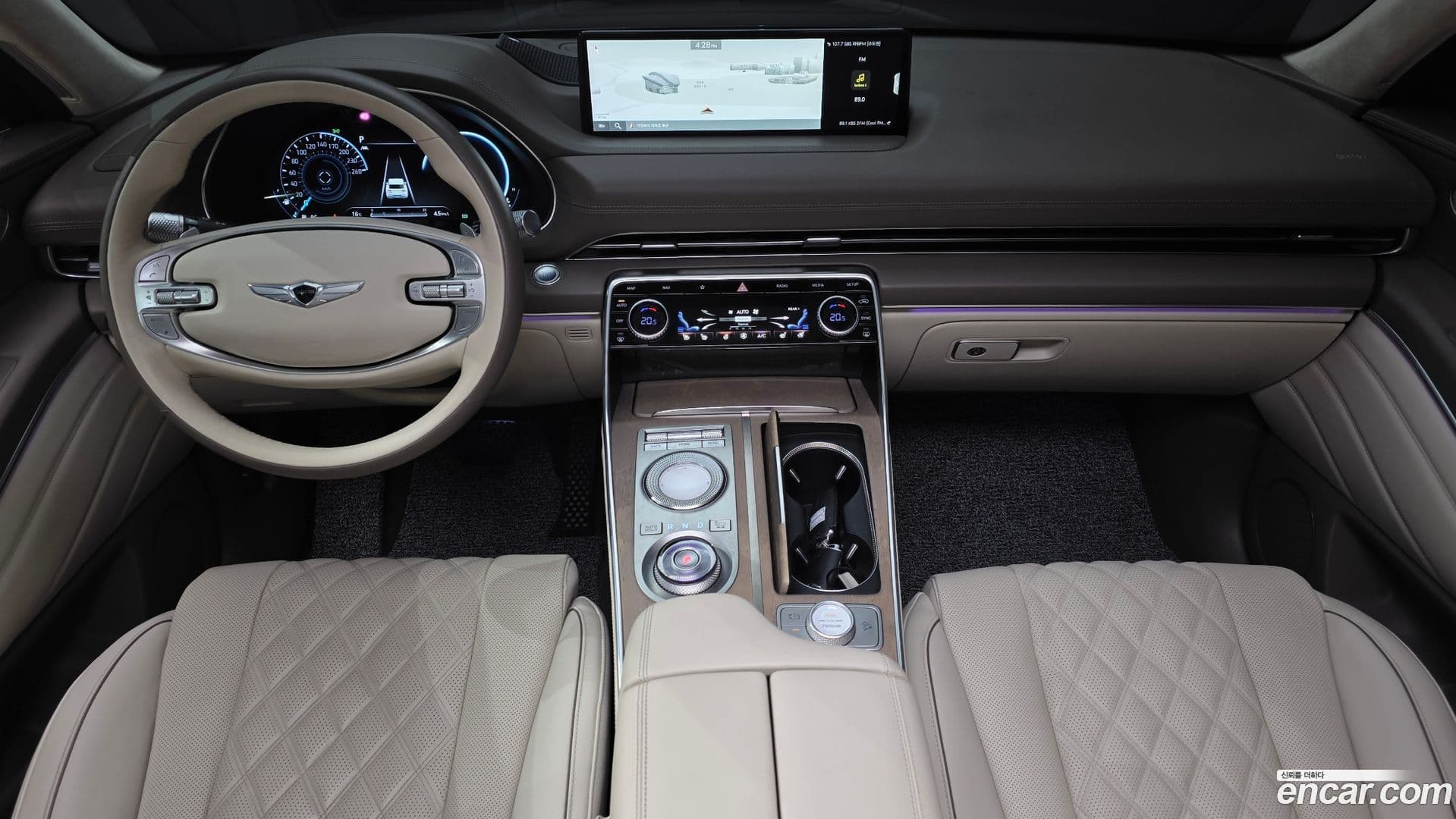 Main__Slider__Photo:GV80 Genesis 2021.4-6