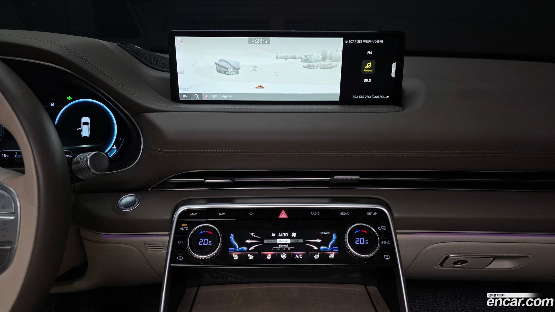 Main__Slider__Photo:GV80 Genesis 2021.4-13