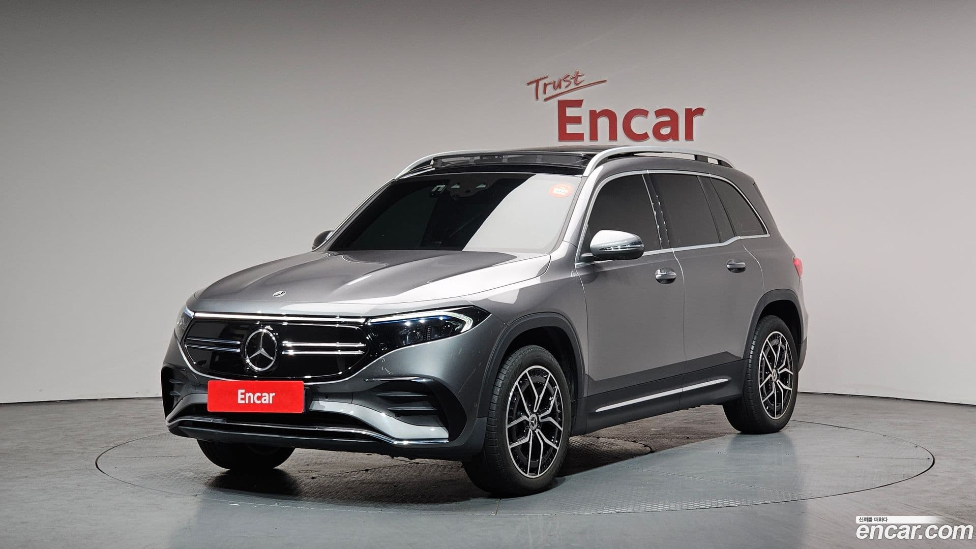 Main__Slider__Photo:EQB Mercedes-Benz 2024.0-0