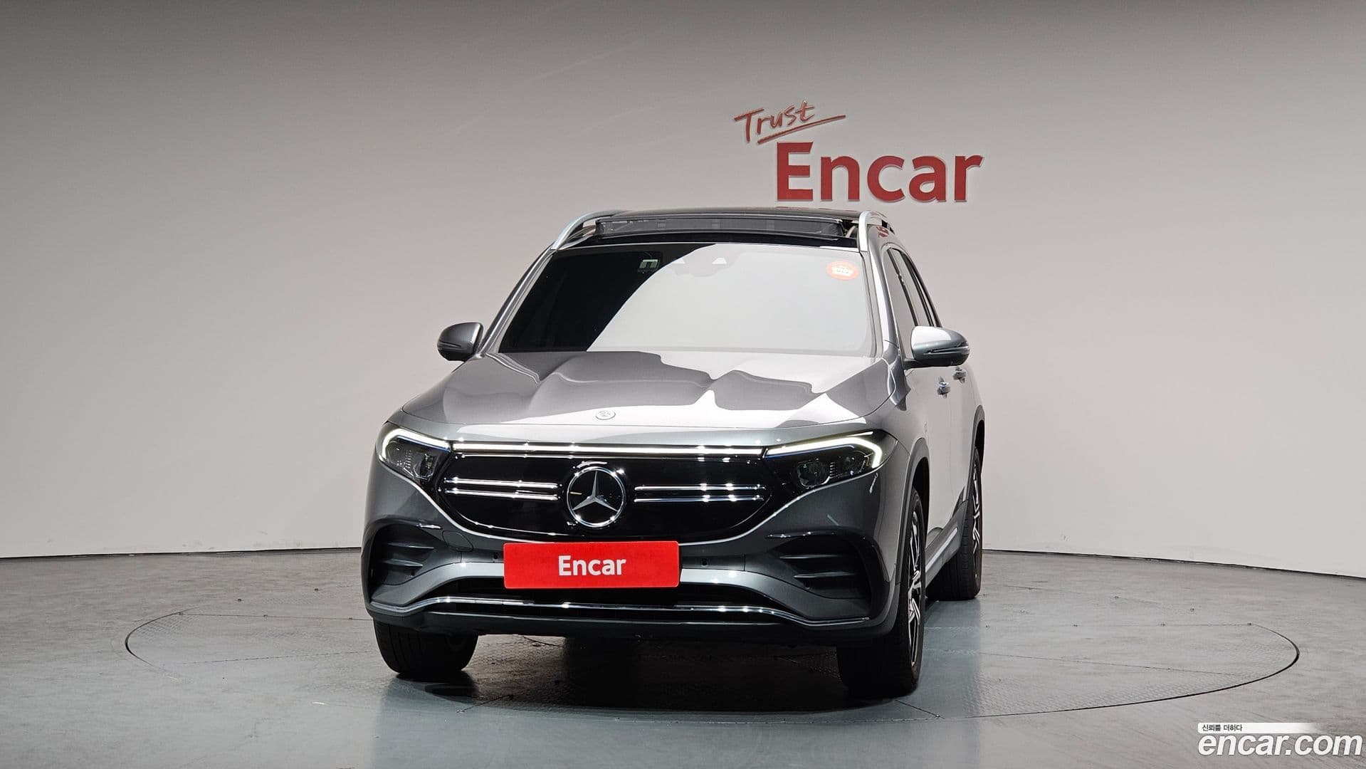 Main__Slider__Photo:EQB Mercedes-Benz 2024.0-2