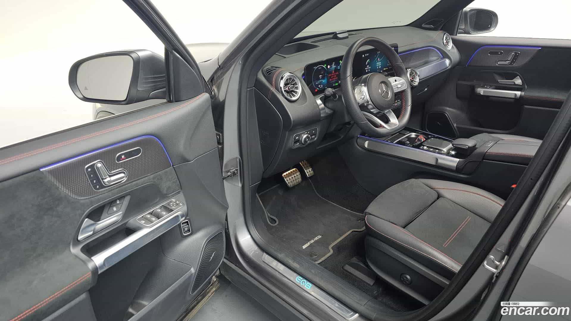 EQB Mercedes-Benz 2024.0-INNER-010