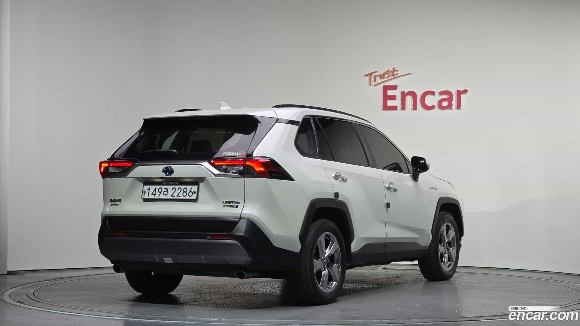 RAV4 Toyota 2020.1-OUTER-002