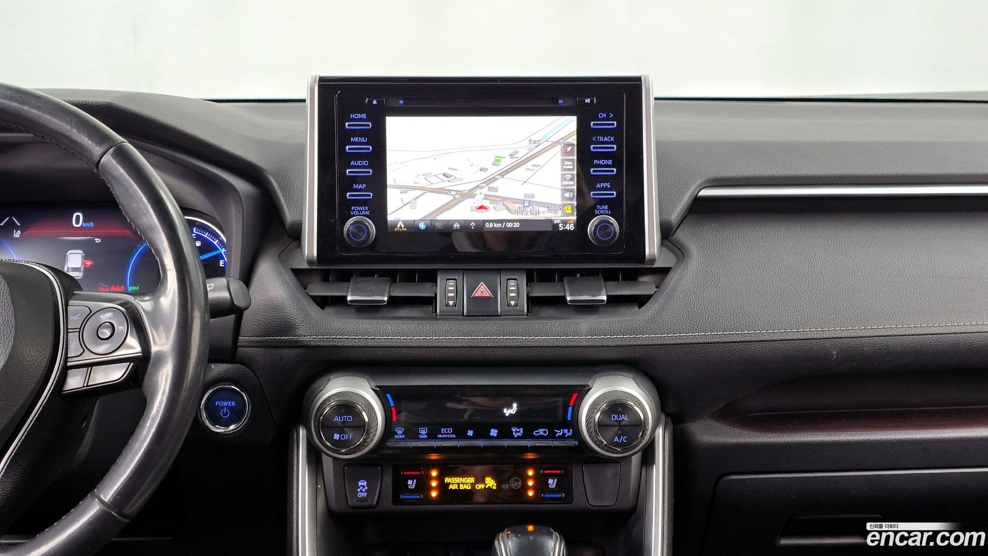 Main__Slider__Photo:RAV4 Toyota 2020.1-13