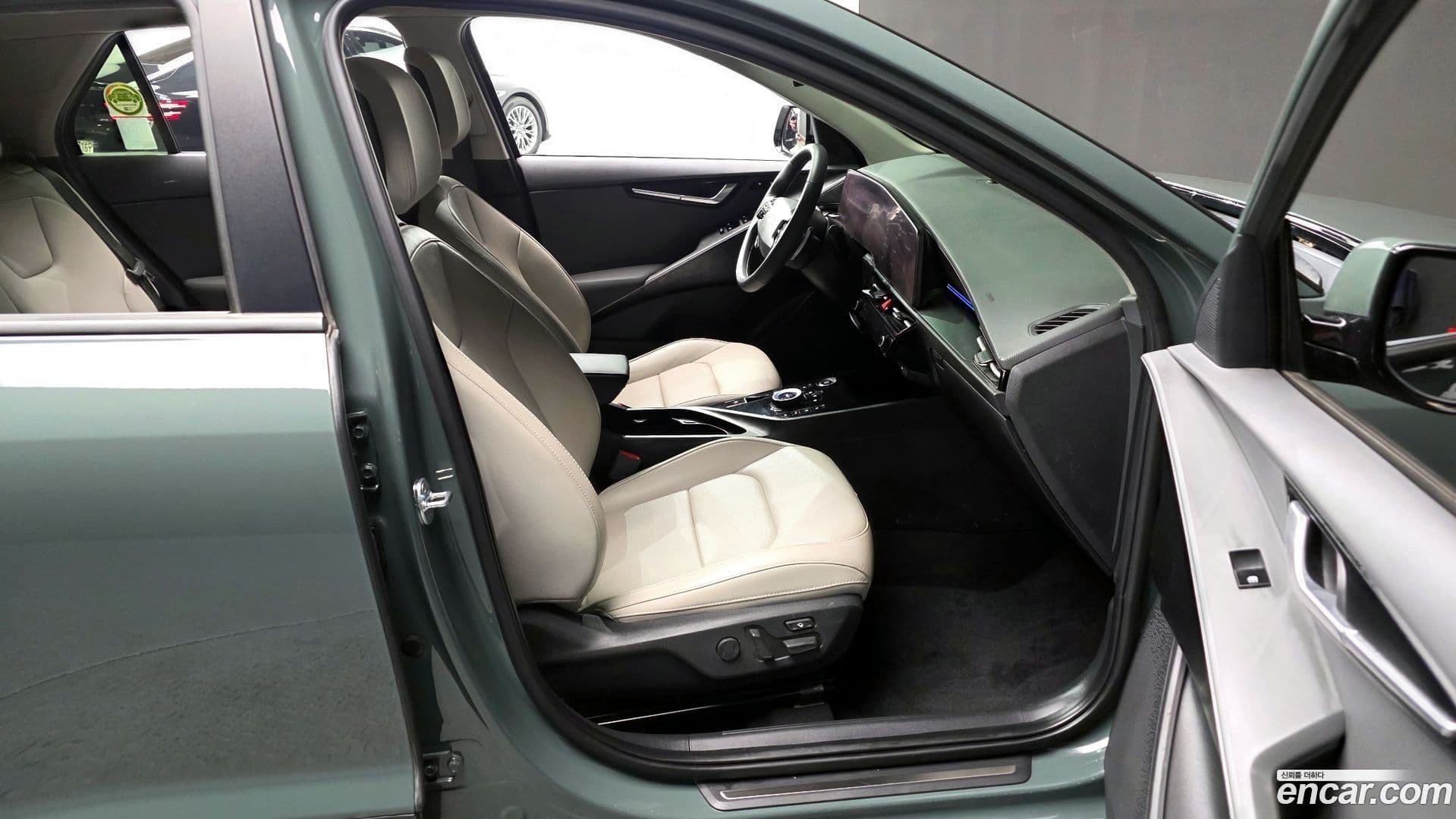 Main__Slider__Photo:Niro Kia 2022.3-10