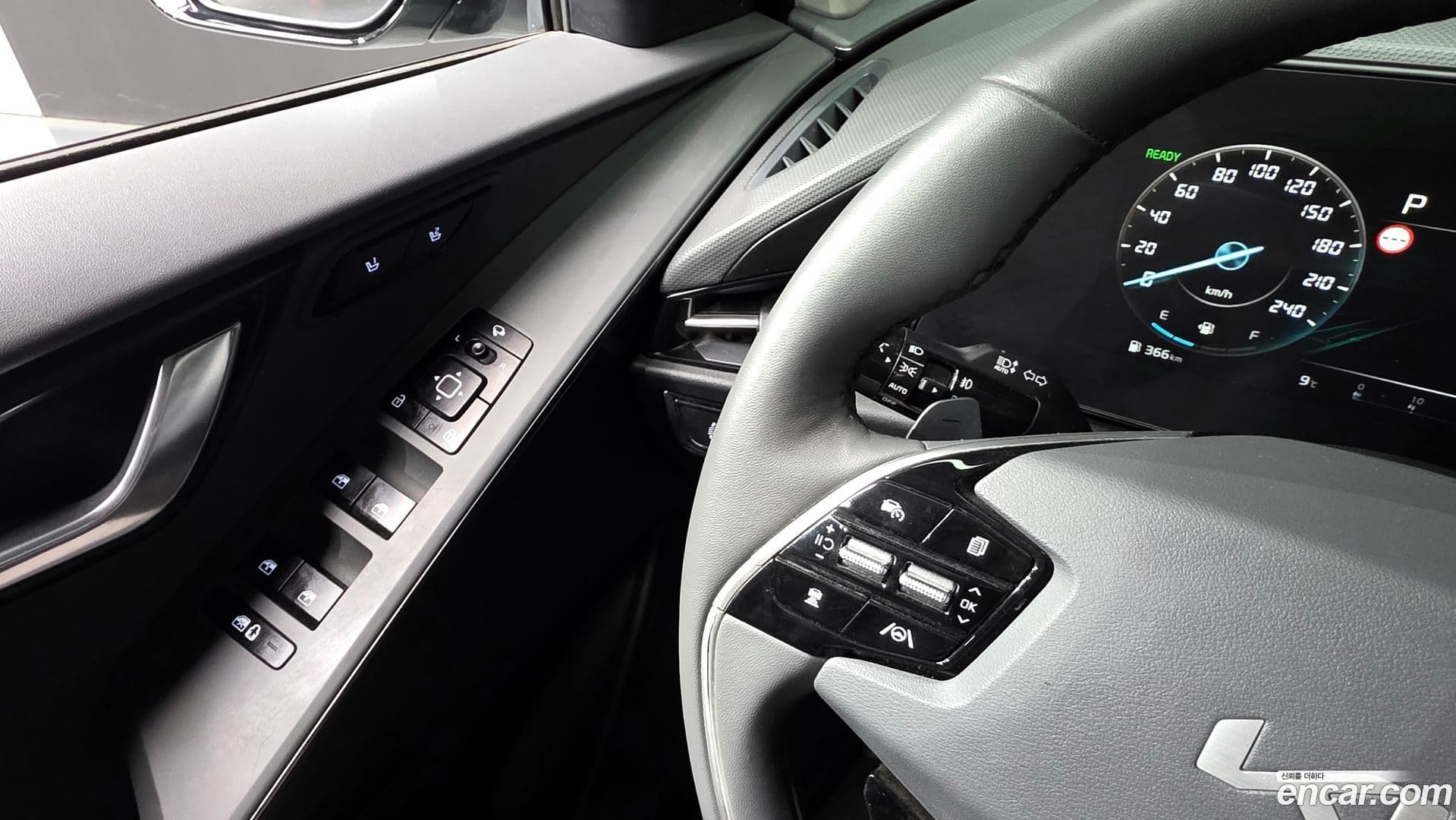 Main__Slider__Photo:Niro Kia 2022.3-16