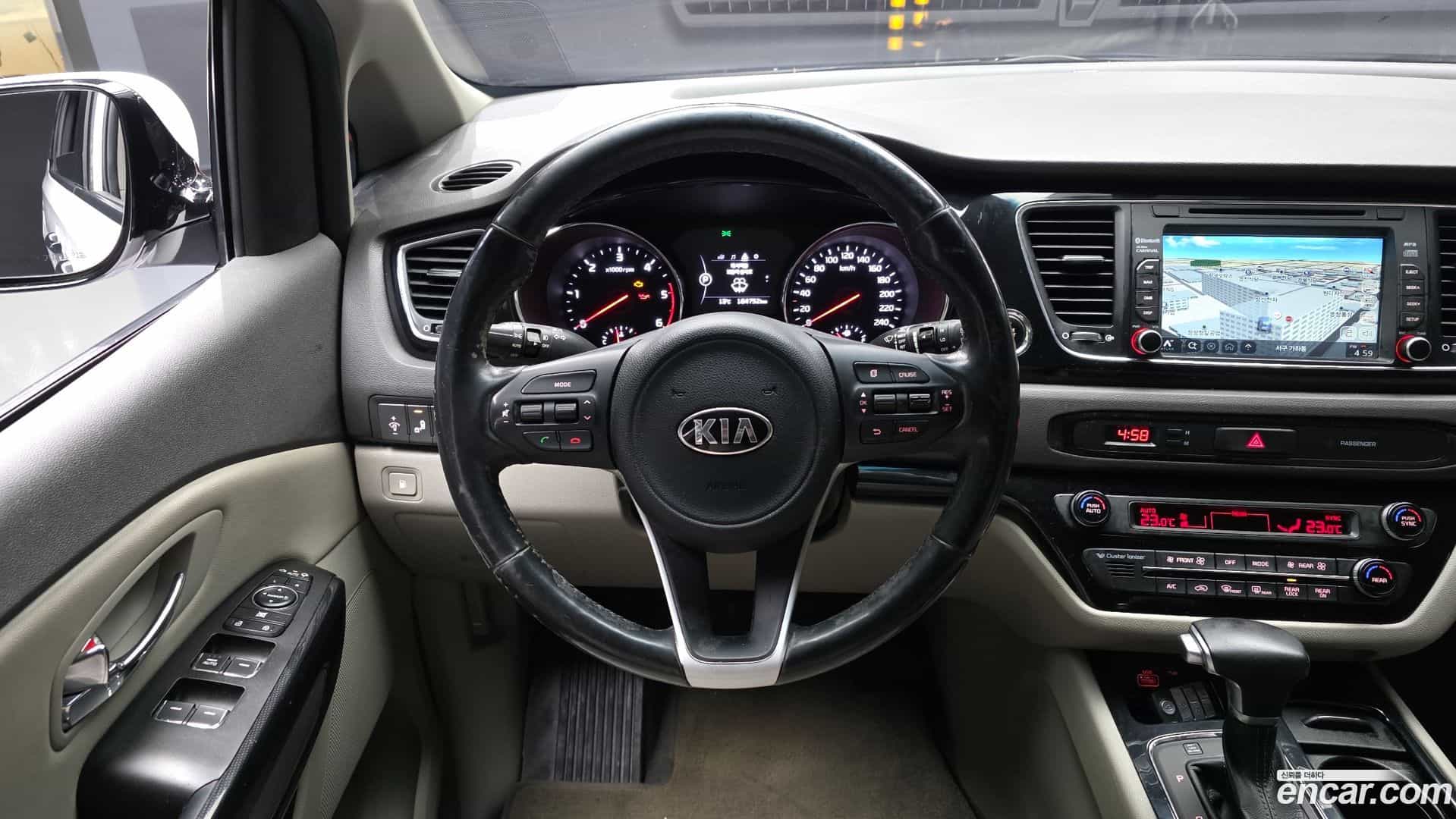 Canival Kia 2017.9-OPTION-017