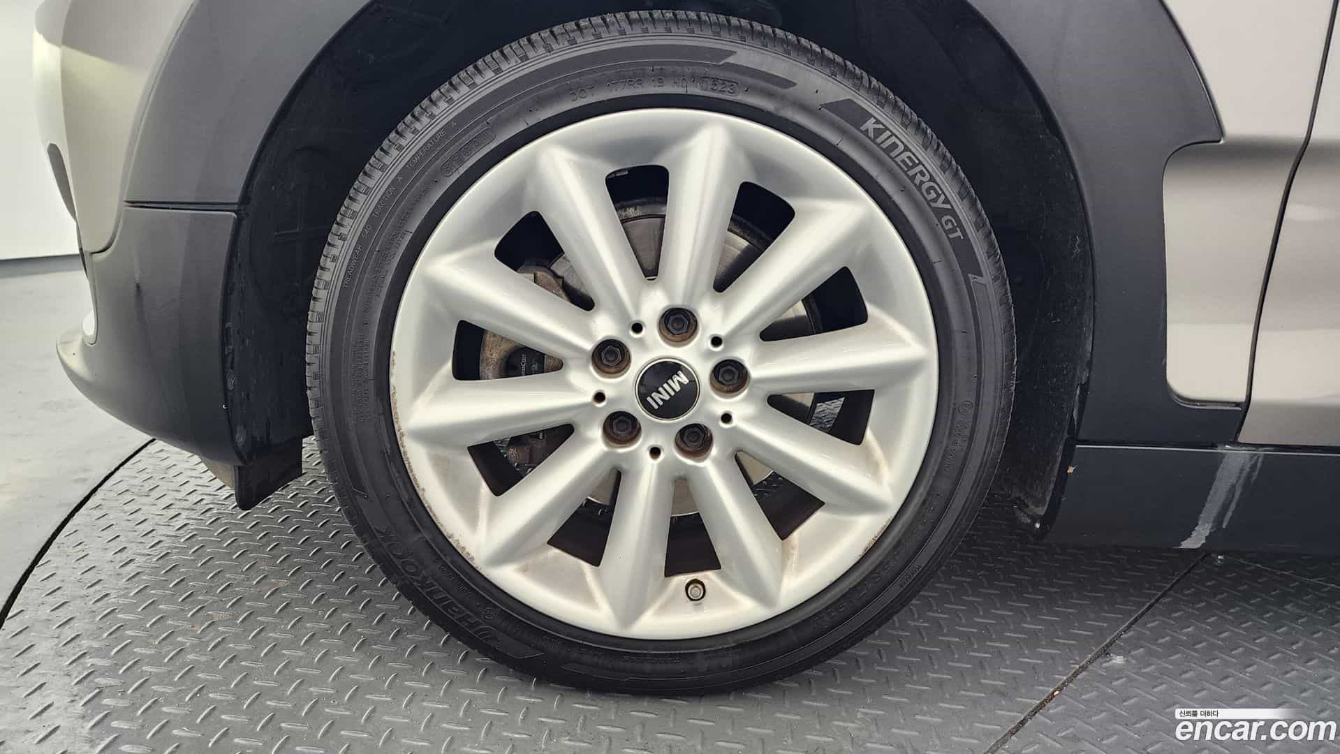 Clubman Mini 2019.10-OUTER-005