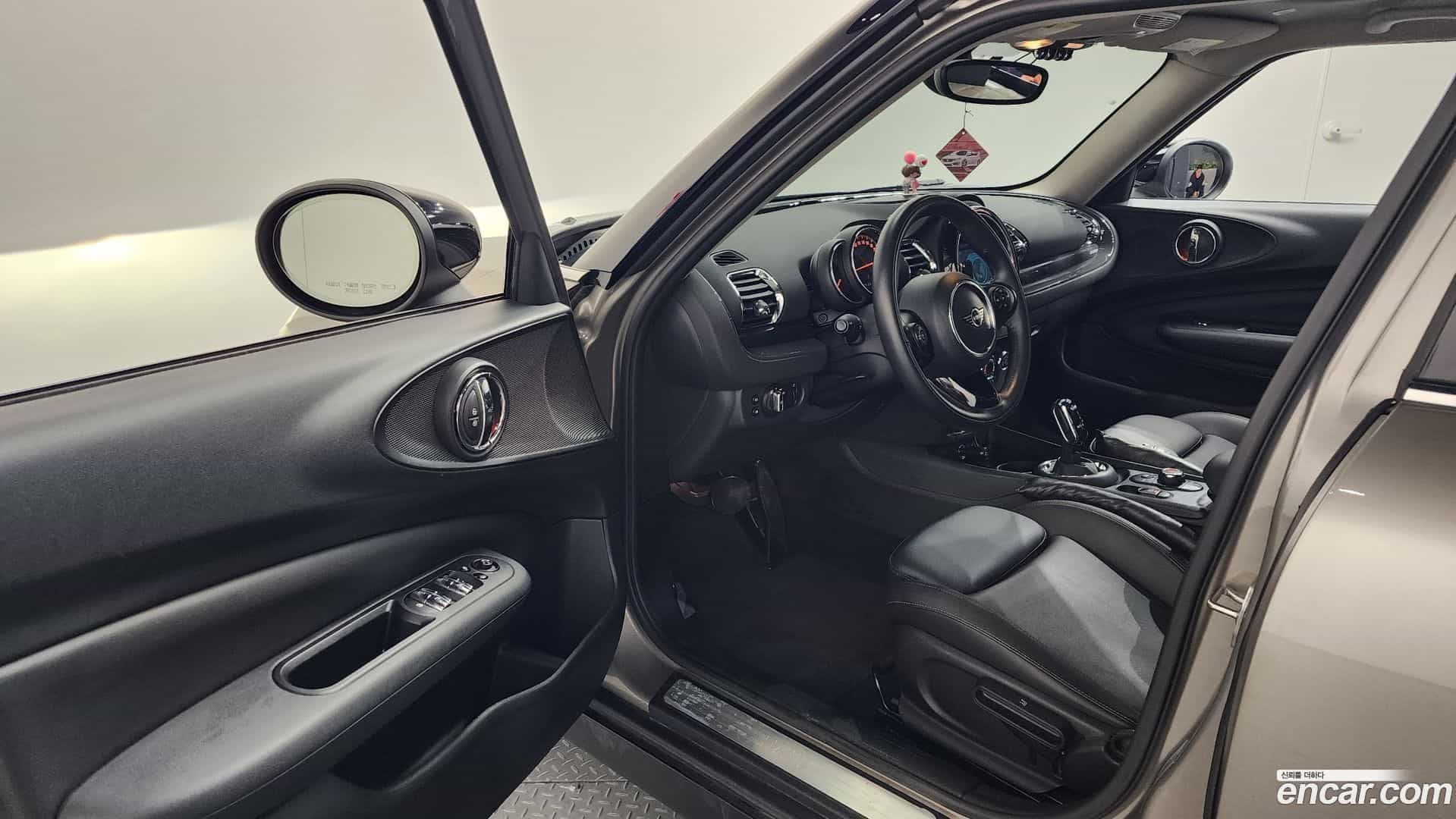 Clubman Mini 2019.10-INNER-010