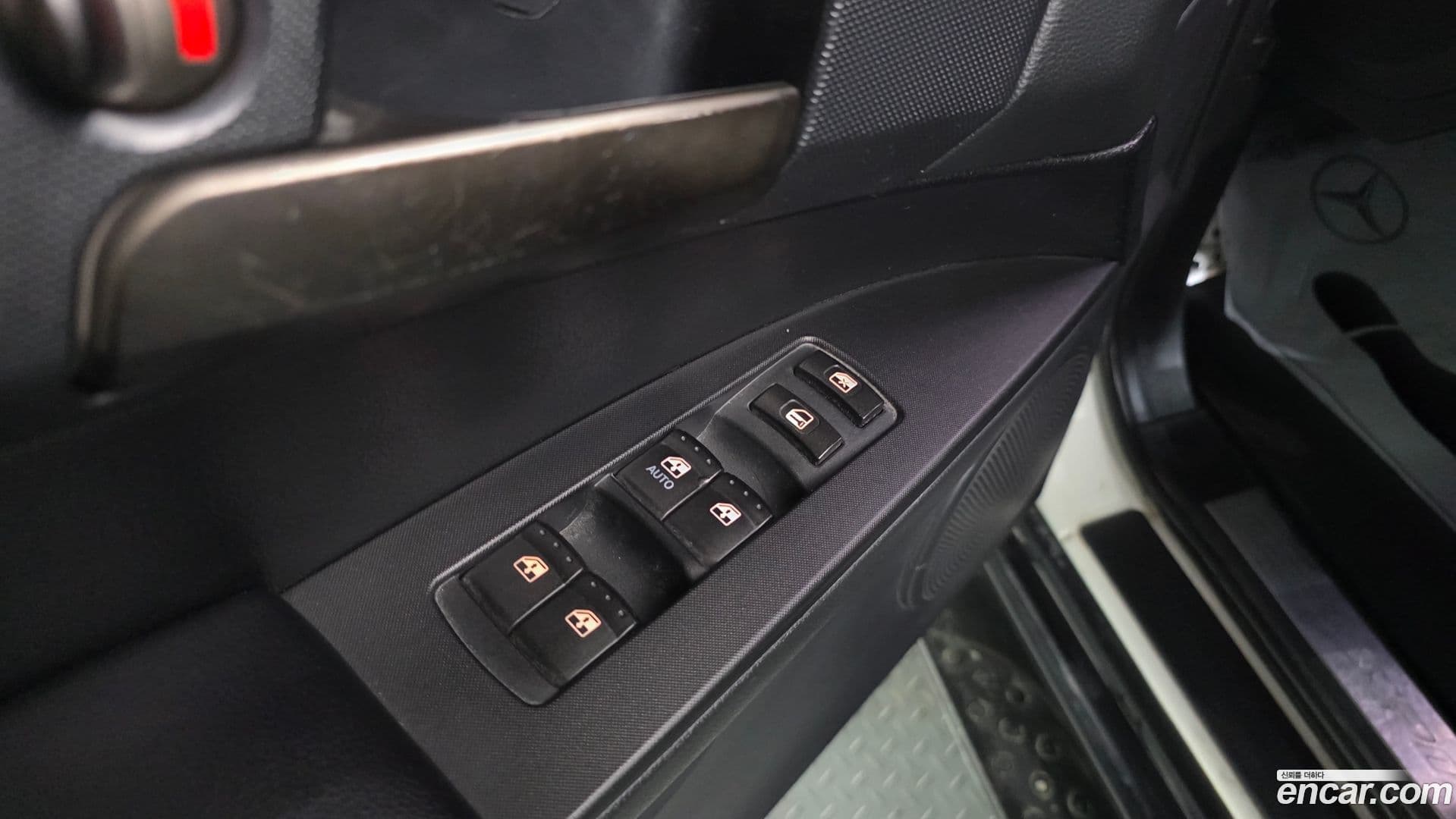 Main__Slider__Photo:KORANDO KG_Mobility_Ssangyong 2013.9-16