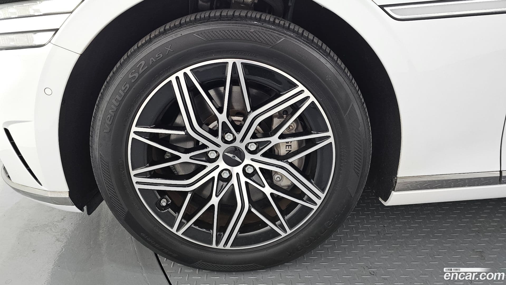 Main__Slider__Photo:G90 Genesis 2022.3-4