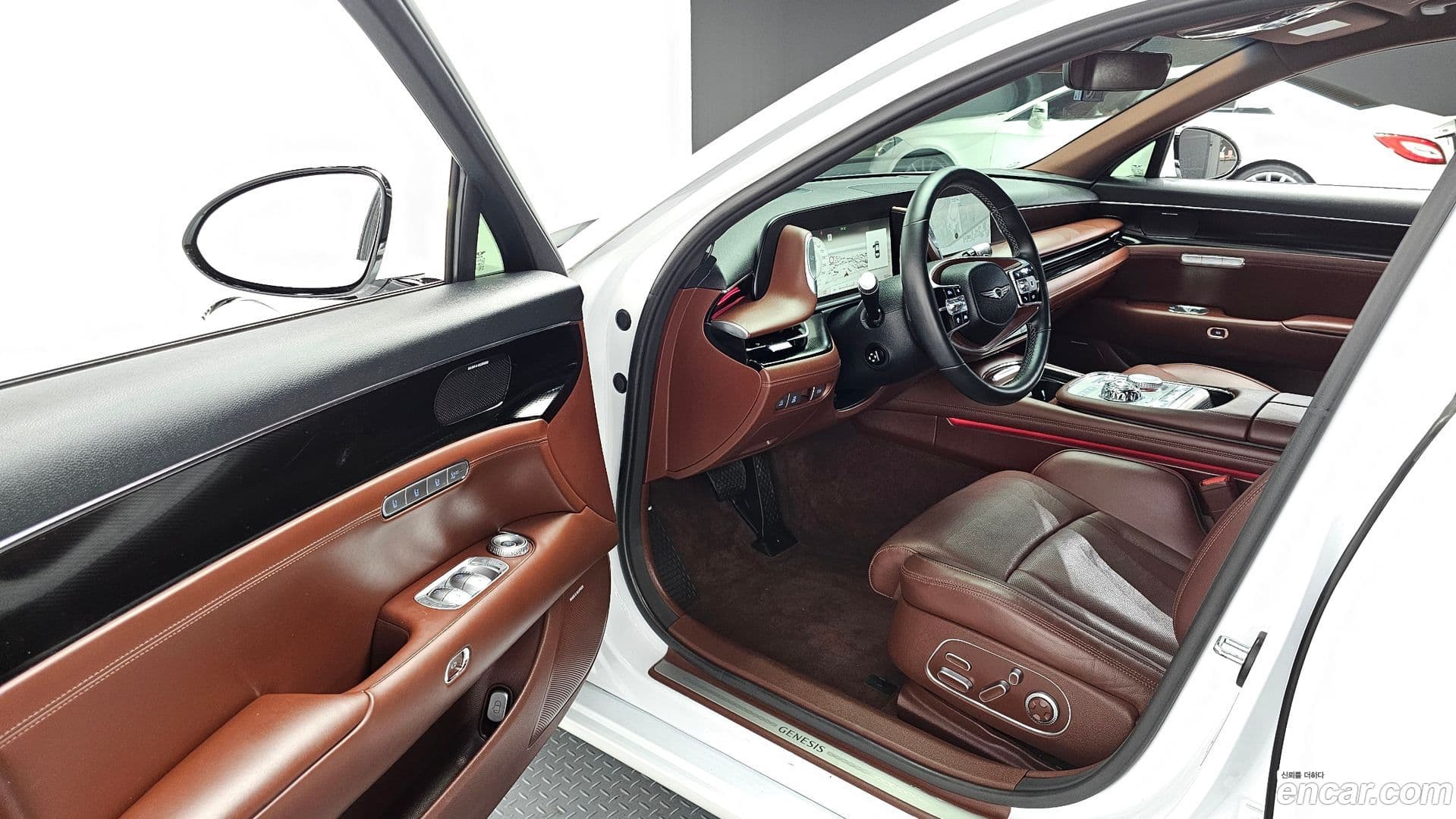 Main__Slider__Photo:G90 Genesis 2022.3-10