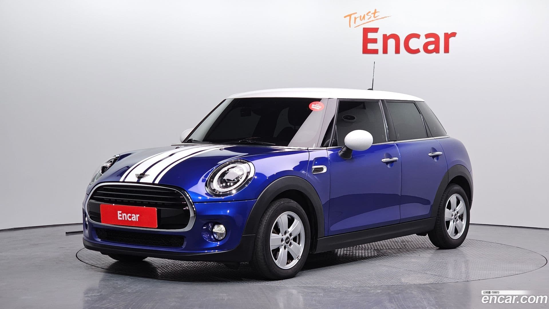 Main__Slider__Photo:Cooper Mini 2019.7-0